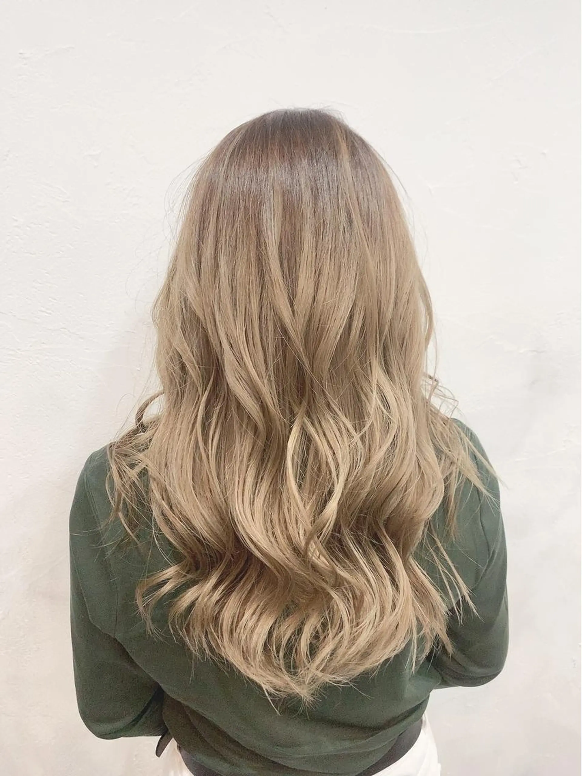ロング ヘアカラー 鈴木 祐斗のヘアスタイル