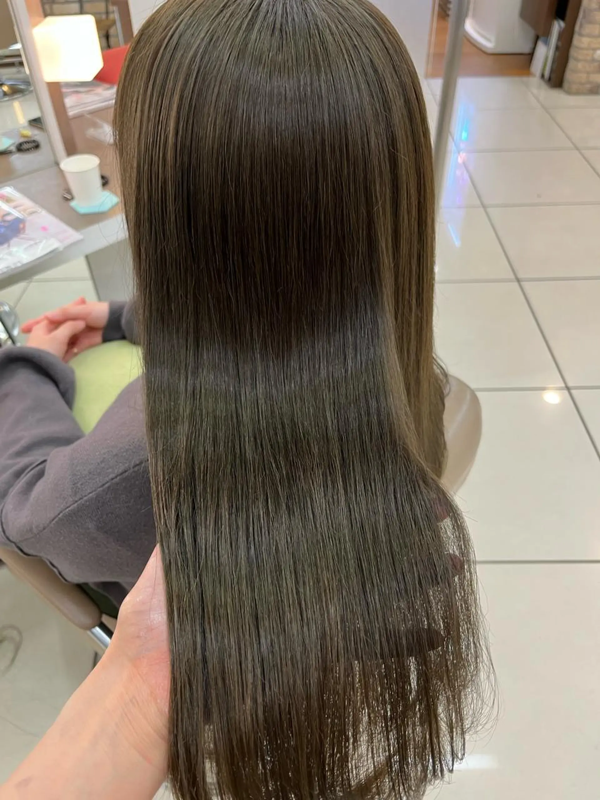 ミディアム カラー ママ美容師まつげ 🤍まき🤍のヘアスタイル