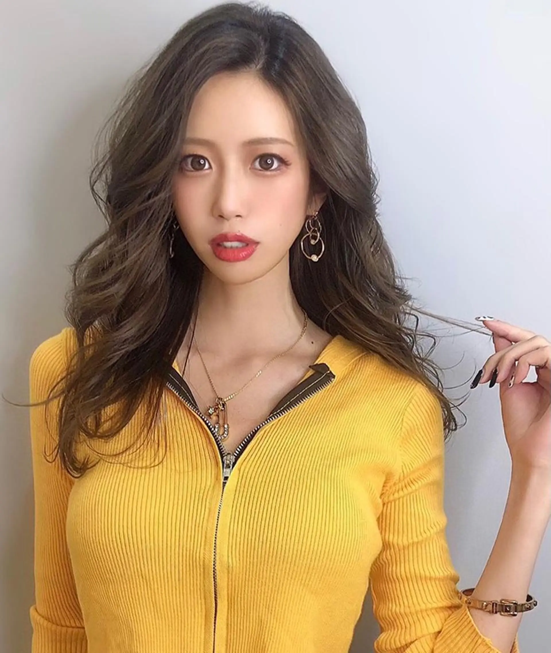 ロング カラー カット ヘアカラー トリートメント 💙美髪救世主💙 関華蓮のヘアスタイル