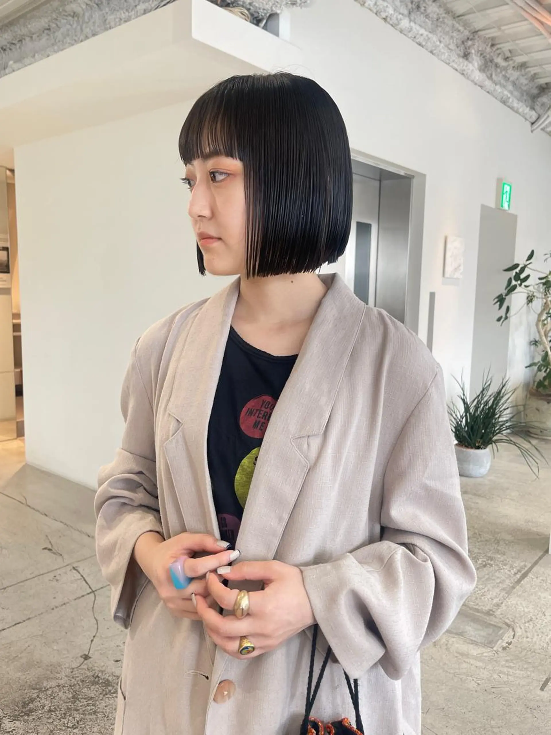 ミディアム カット ヘアカラー トリートメント oma　袮次金 鈴香のヘアスタイル
