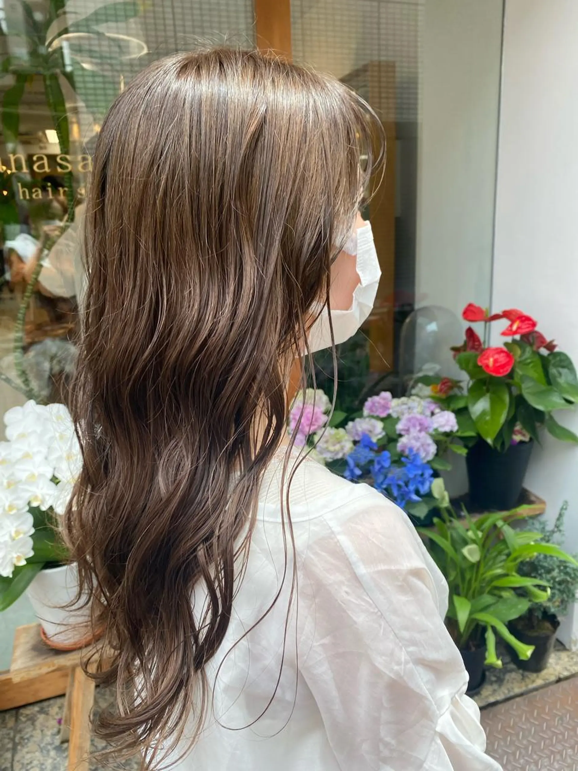ロング カラー ヘアカラー トリートメント 安永 涼のヘアスタイル