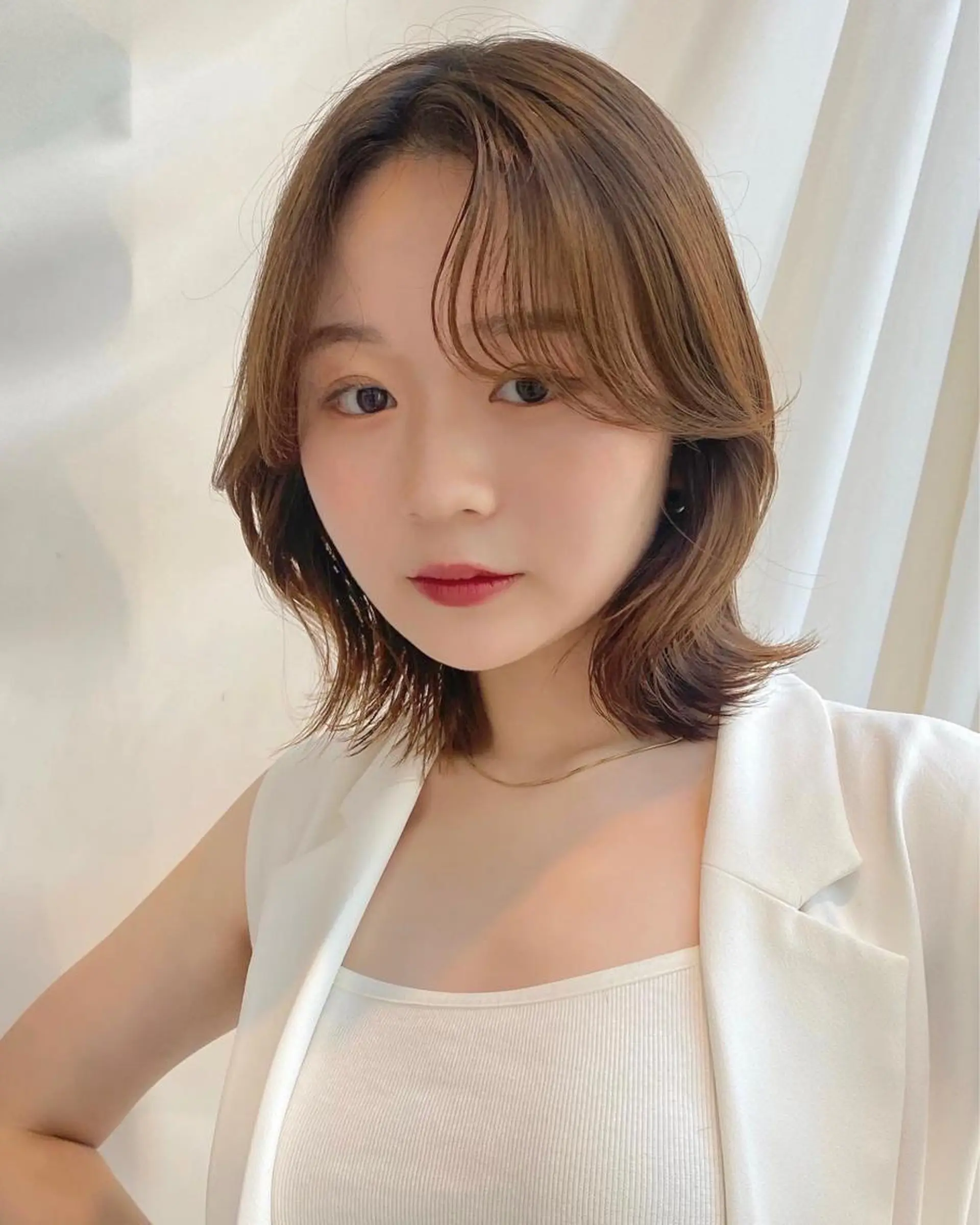 ミディアム カラー パーマ ヘアアレンジ 切りっぱなしボブ バレイヤージュ ブリーチ ケアブリーチ 透明感カラー 小野寺瑞希 /最小顔カットのヘアスタイル