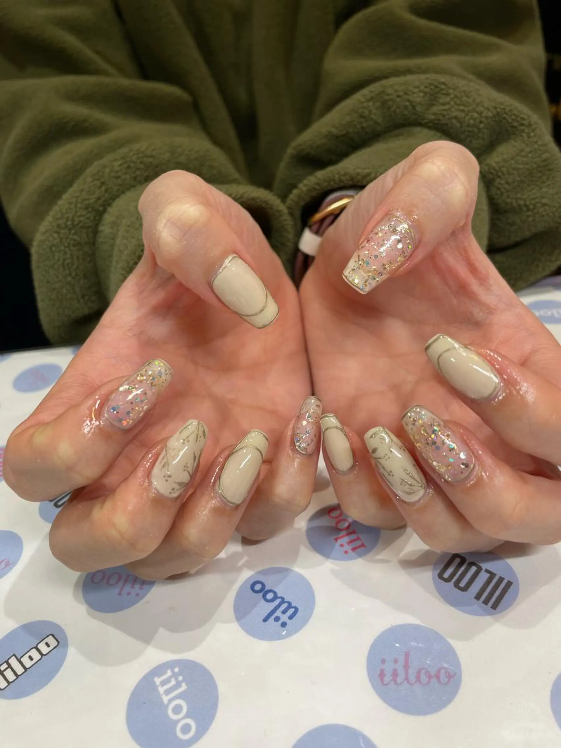 ネイル iiloo aromaworksのネイルデザイン