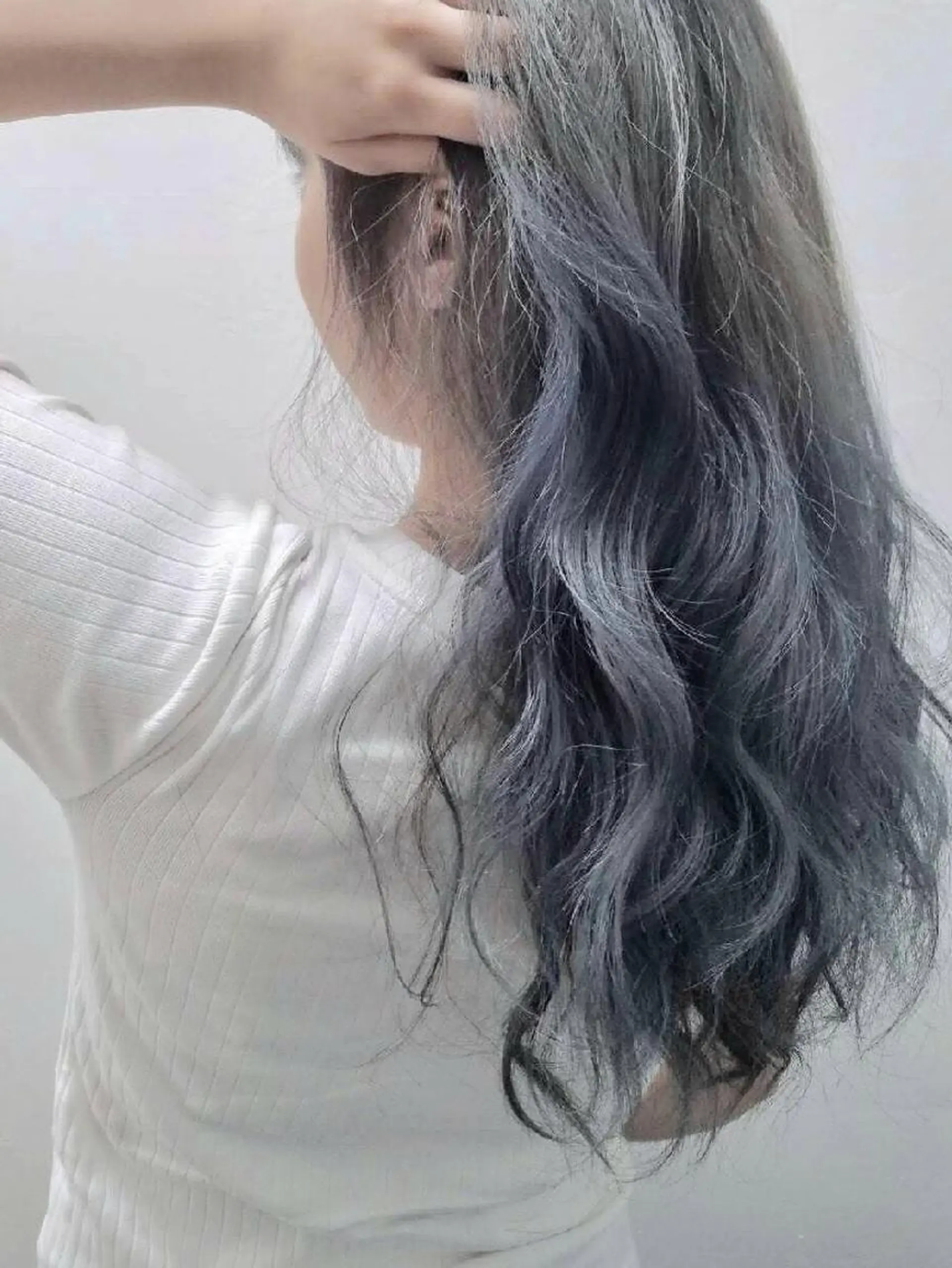 カラー アッシュ ブルーカラー ブルーアッシュ カット ヘアカラー トリートメント ヘッドスパ カヤノ ミサキ𓇼𓆉 のヘアスタイル