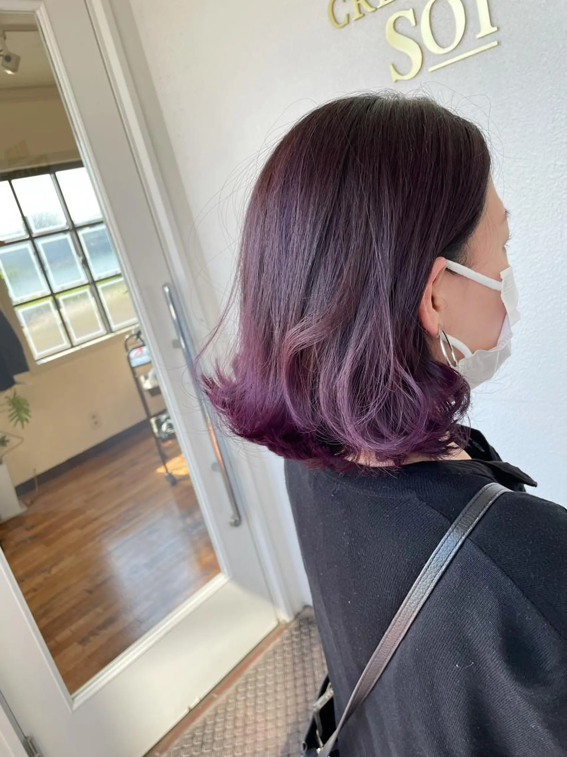 ミディアム カラー グラデーションカラー パープルカラー 大嶋 宏隆のヘアスタイル