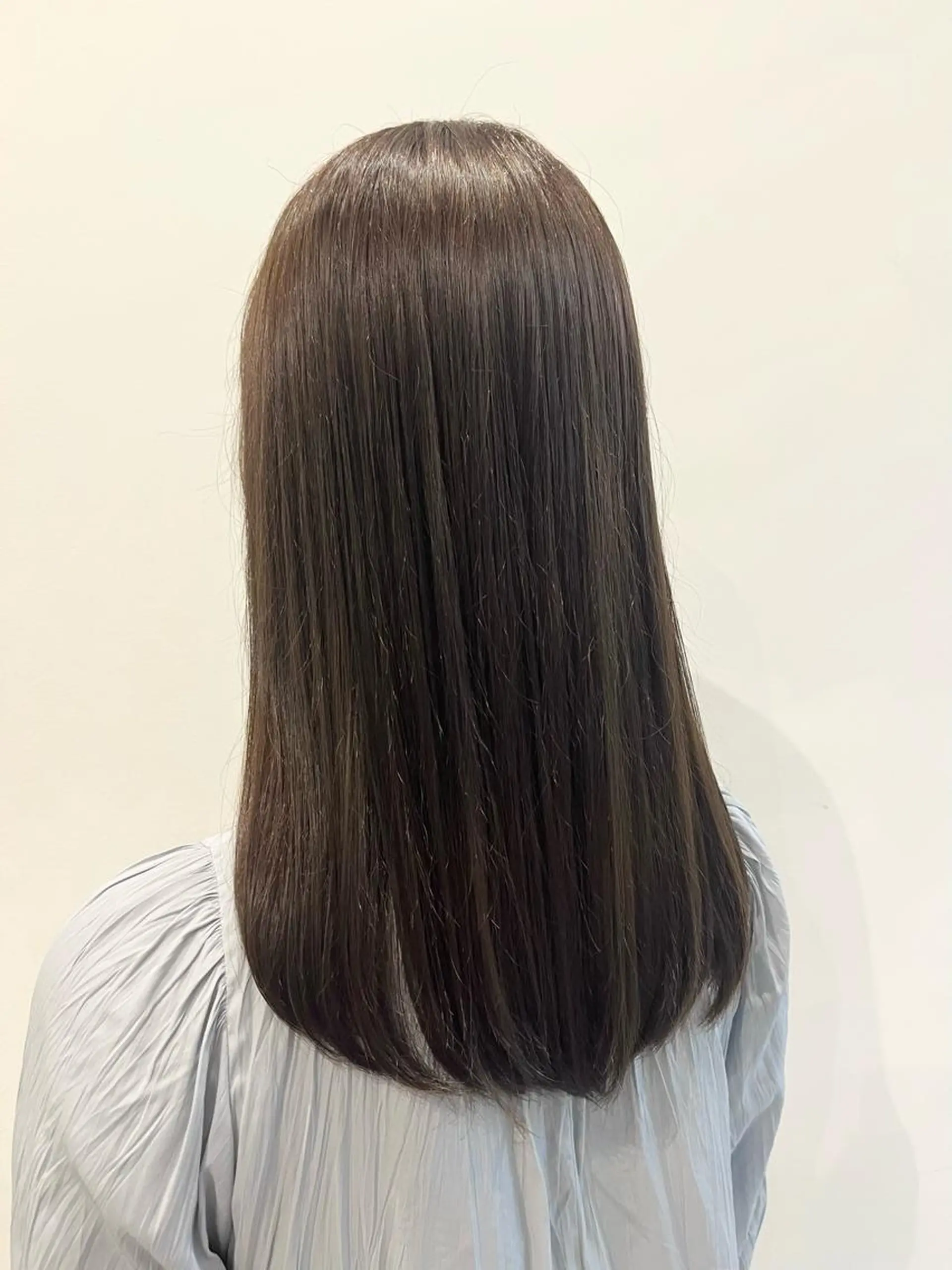 カラー ラベンダーカラー レイヤーカット🦢 sayaのヘアスタイル