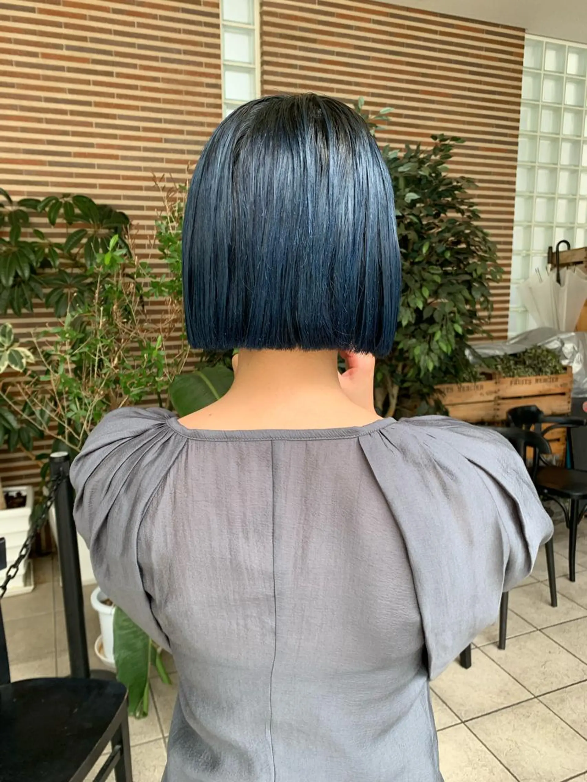 ミディアム カラー ブルーカラー ネイビーカラー ボブ カット 小森 祐希のヘアスタイル