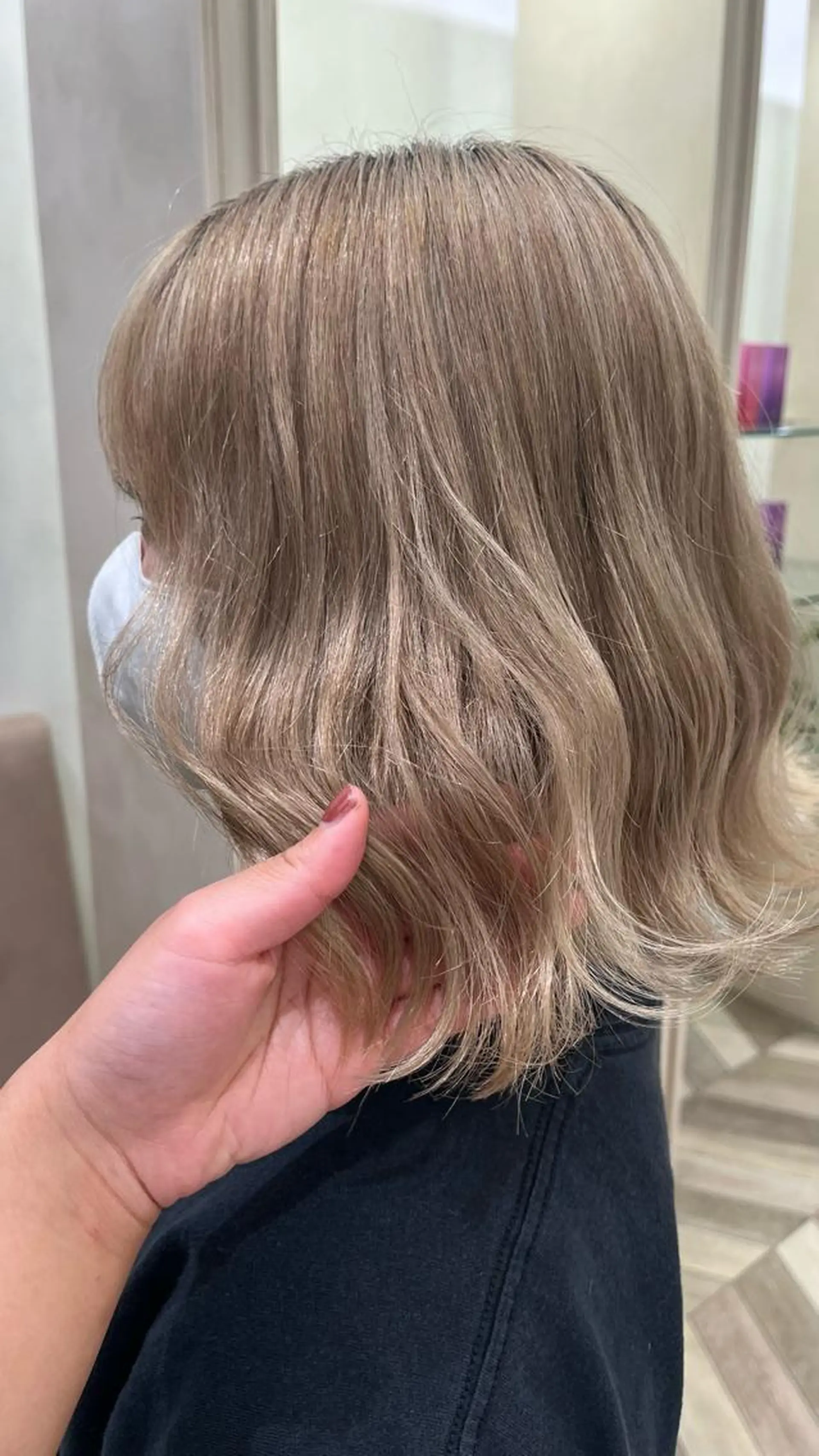 ショート ヘアカラー トリートメント 𝑴𝑰𝑨🎀暖色 /ブリーチ/髪質改善のヘアスタイル