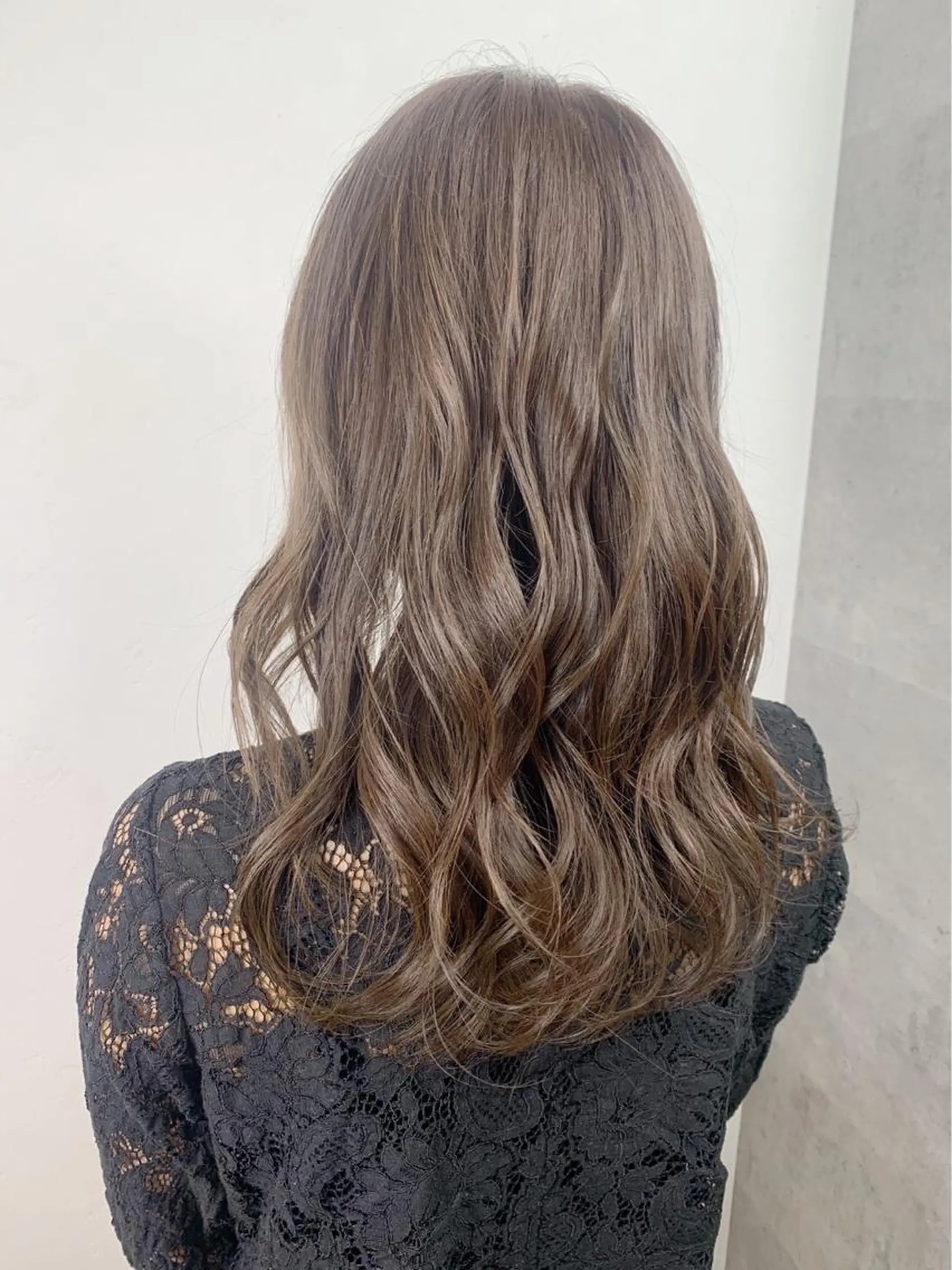 ロング パーマ カット ヘアカラー トリートメント _WHITE上本町店所属・_WHITE 上本町店のヘアスタイル