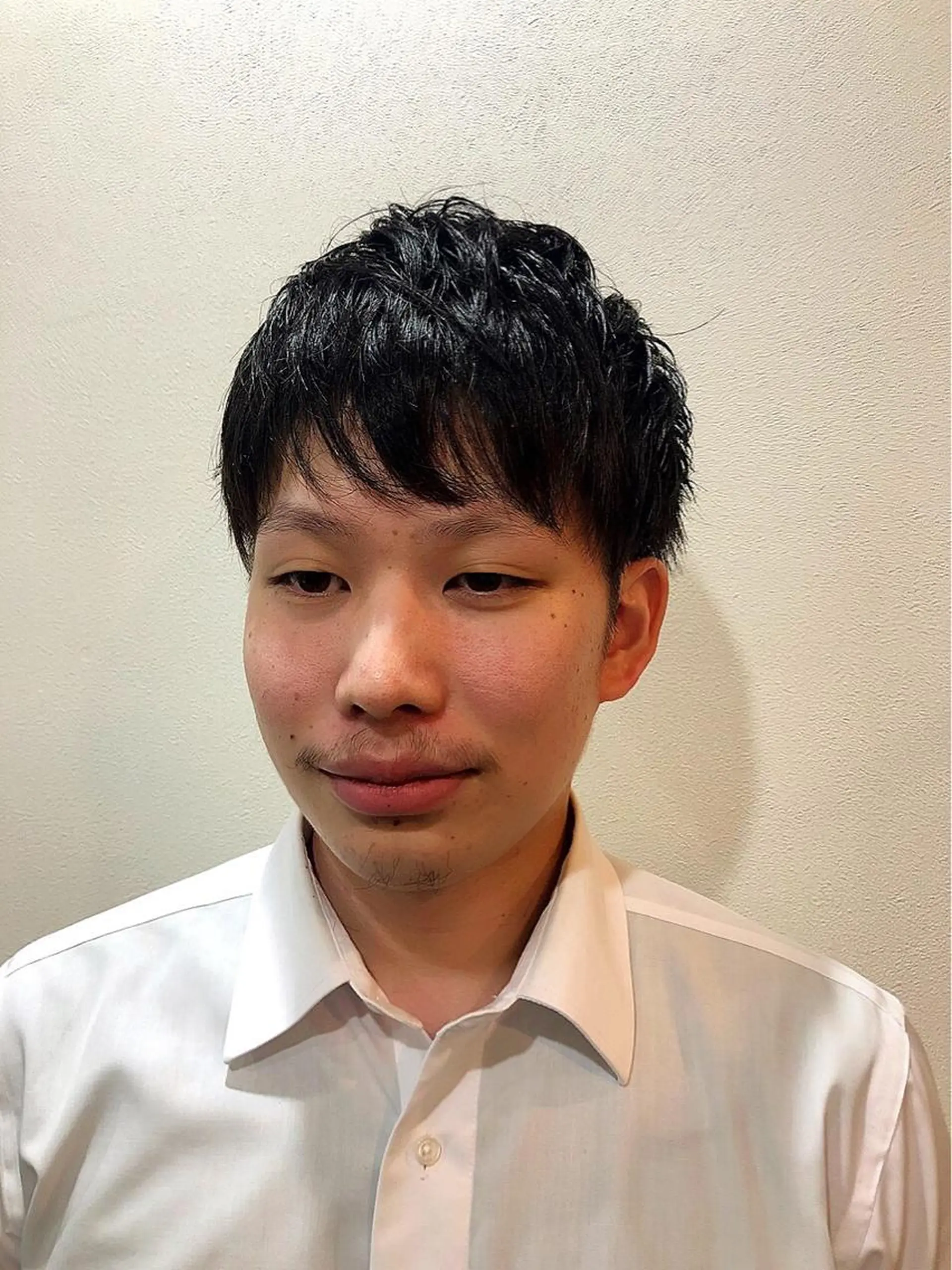 ミディアム メンズ 銀座マツナガ新宿野村ビル店所属・女性理容師 佐藤優菜のヘアスタイル