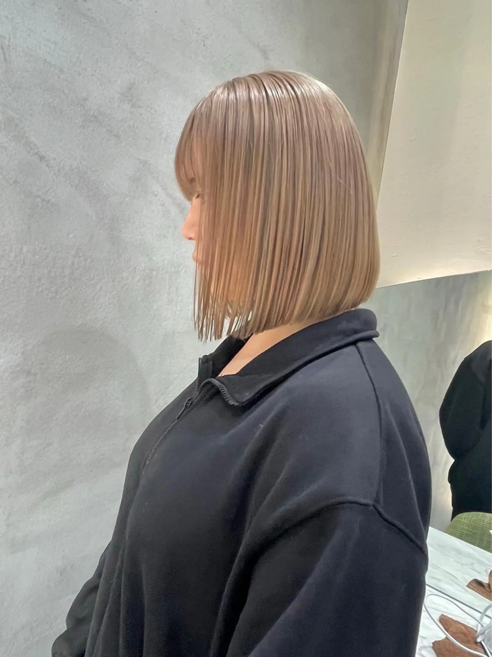 ミディアム カラー ヘアアレンジ ワンレンボブ ショートボブ アッシュ バレイヤージュ ベージュカラー カット ヘアカラー トリートメント 髪質改善【縮毛矯正】 美髪ボブを量産する人のヘアスタイル