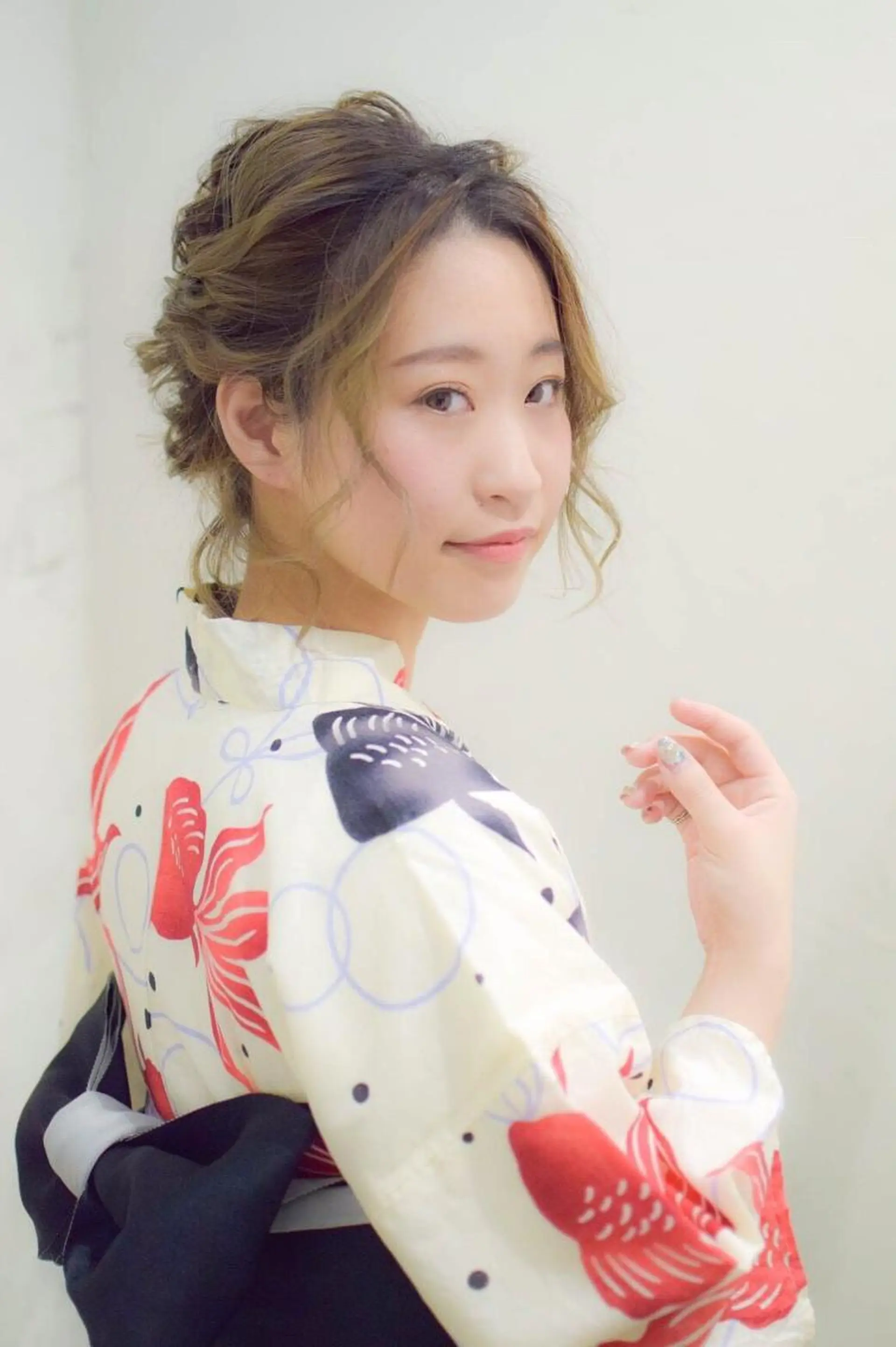 ミディアム 小林 永佳のヘアスタイル