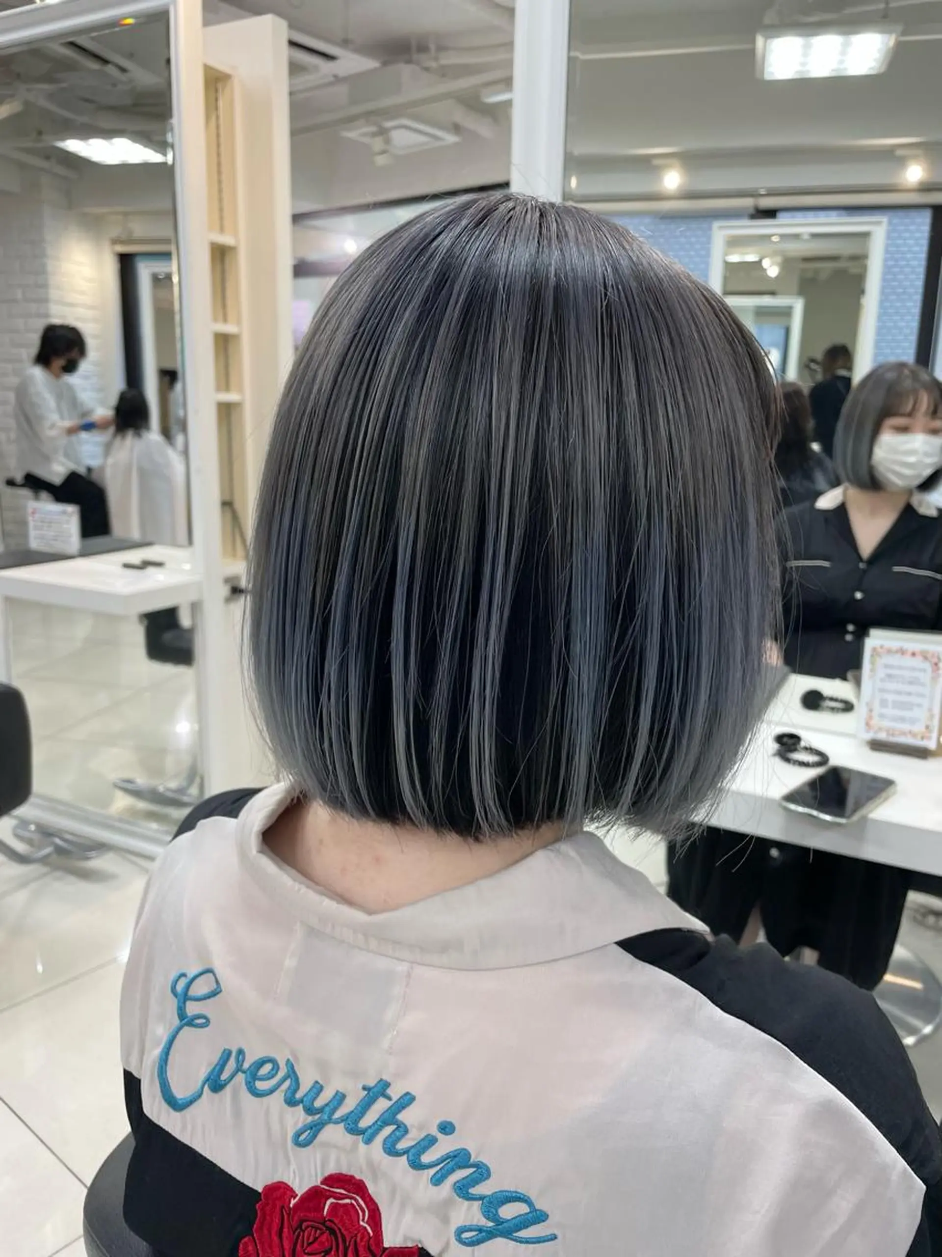 ショート カラー ブルーカラー ブルージュ トリートメント 酸熱トリートメント ヘアカラー 【デザインカラー】 粥川佳日望のヘアスタイル