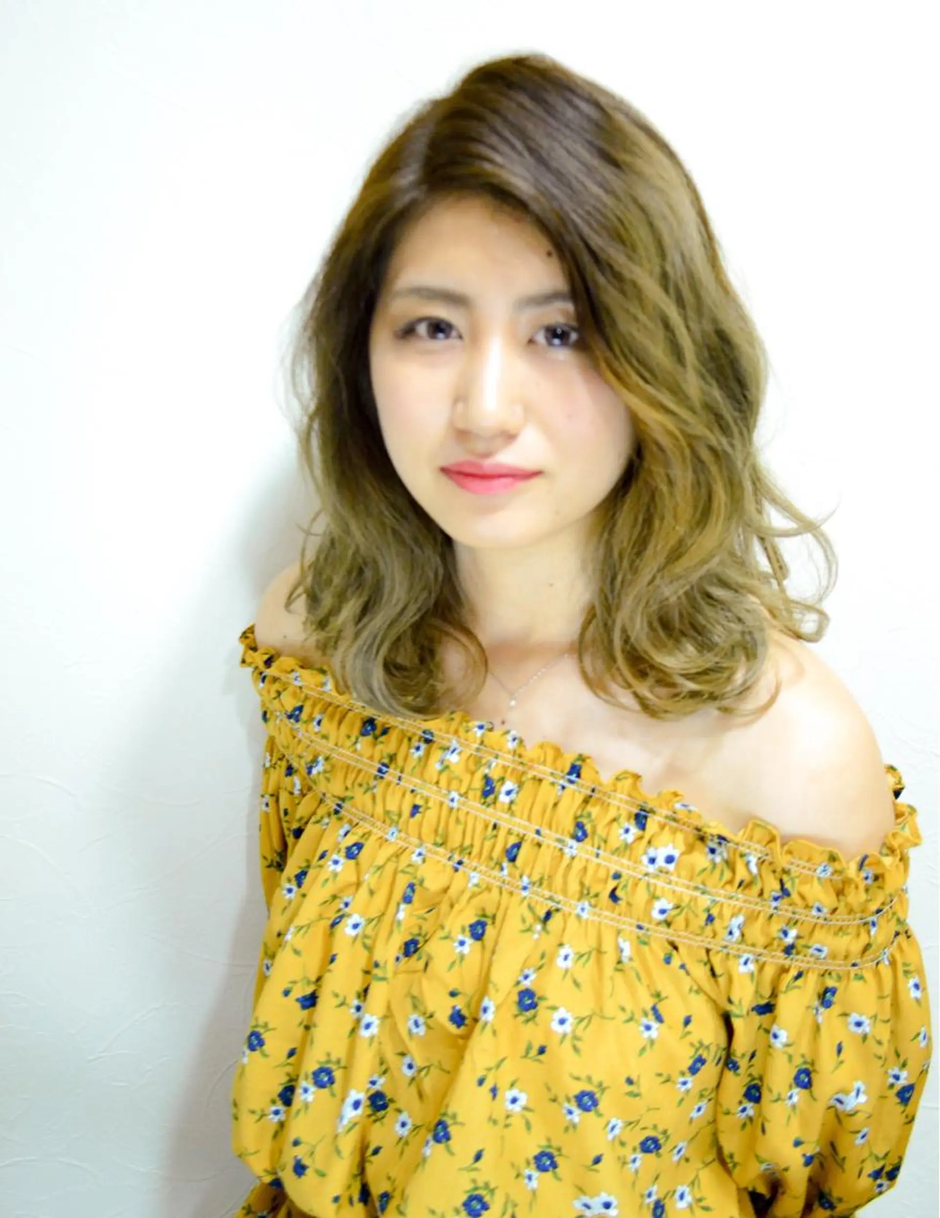 ミディアム Latot (ラトット)所属・白石 真宏のヘアスタイル