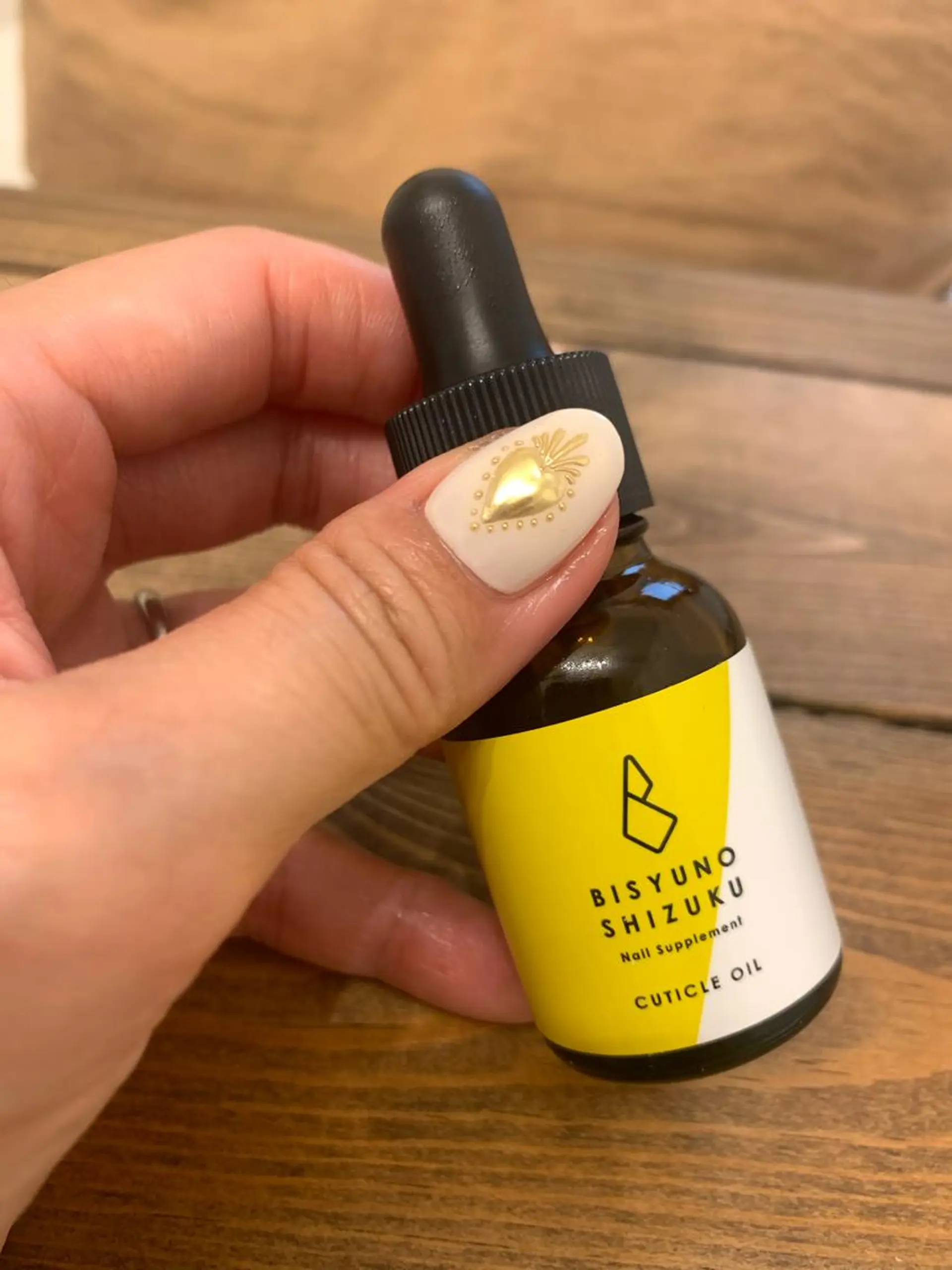 ネイル ハンドケア komorebi. 小峯 真実のネイルデザイン