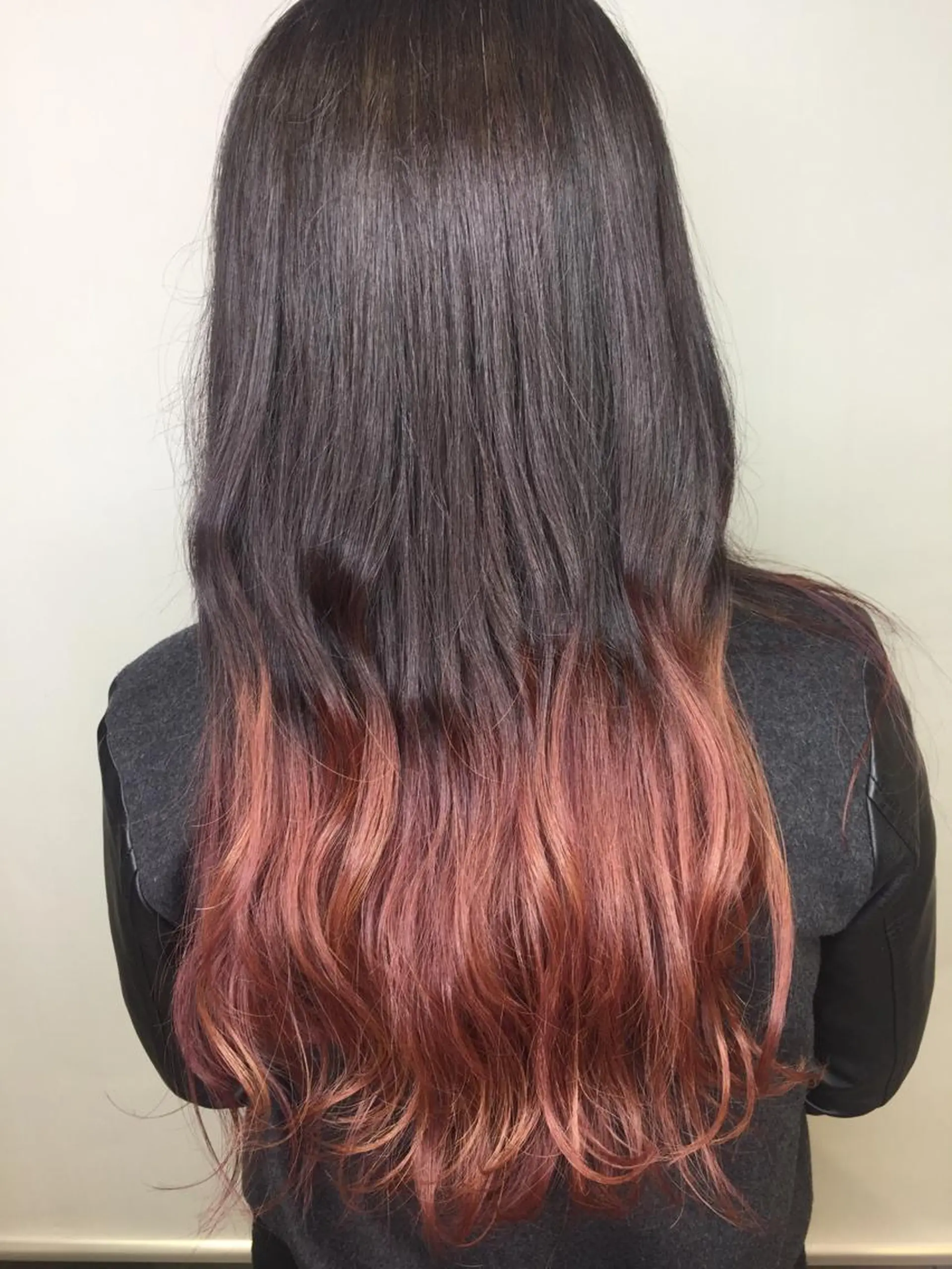 ロング カラー ヘアカラー トリートメント HAIRSALONLOOP所属・川上 麻梨阿のヘアスタイル