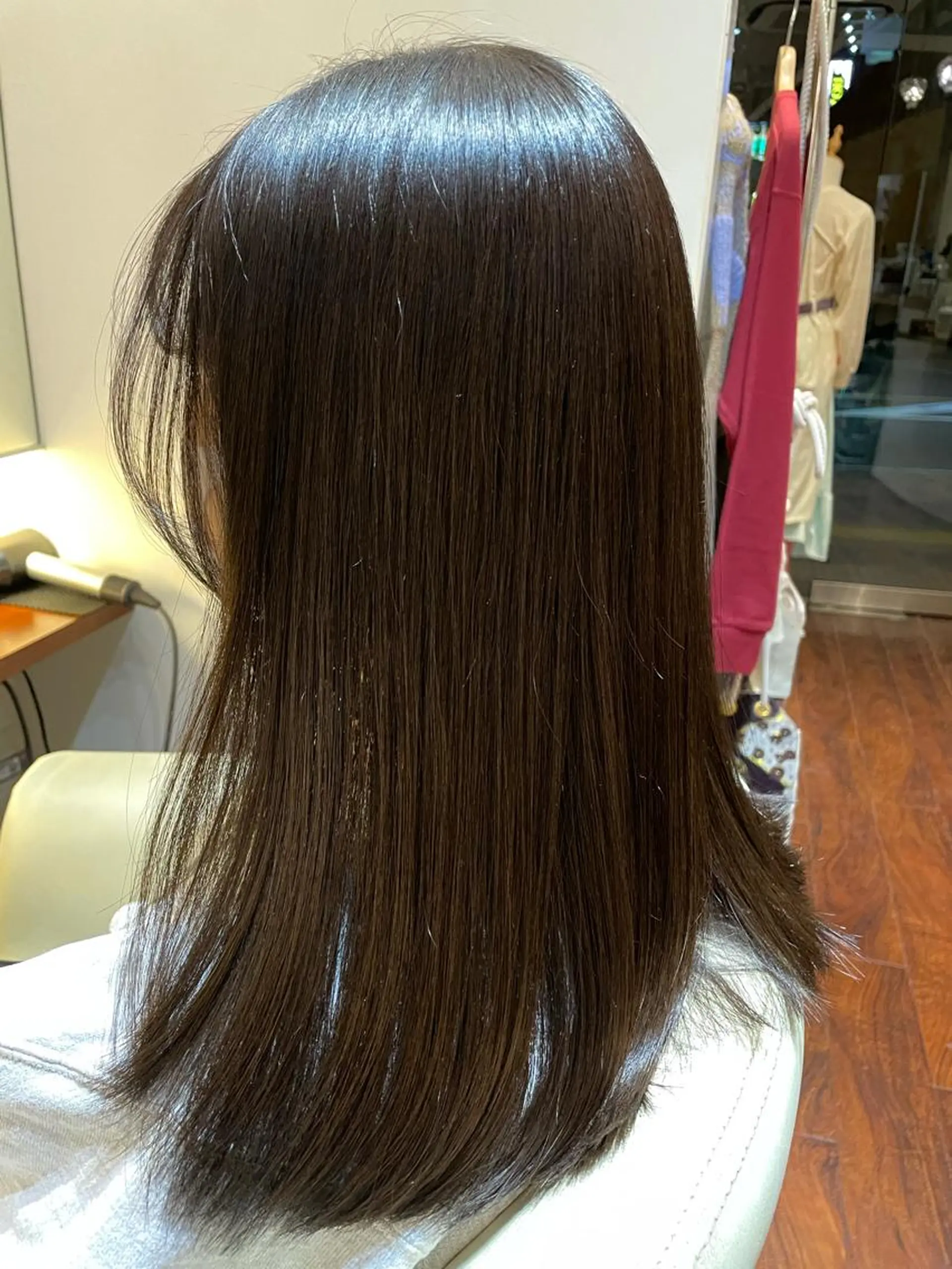 セミロング カラー 黒髪 ナチュラルブラック CoCooN 店長 さのえみのヘアスタイル