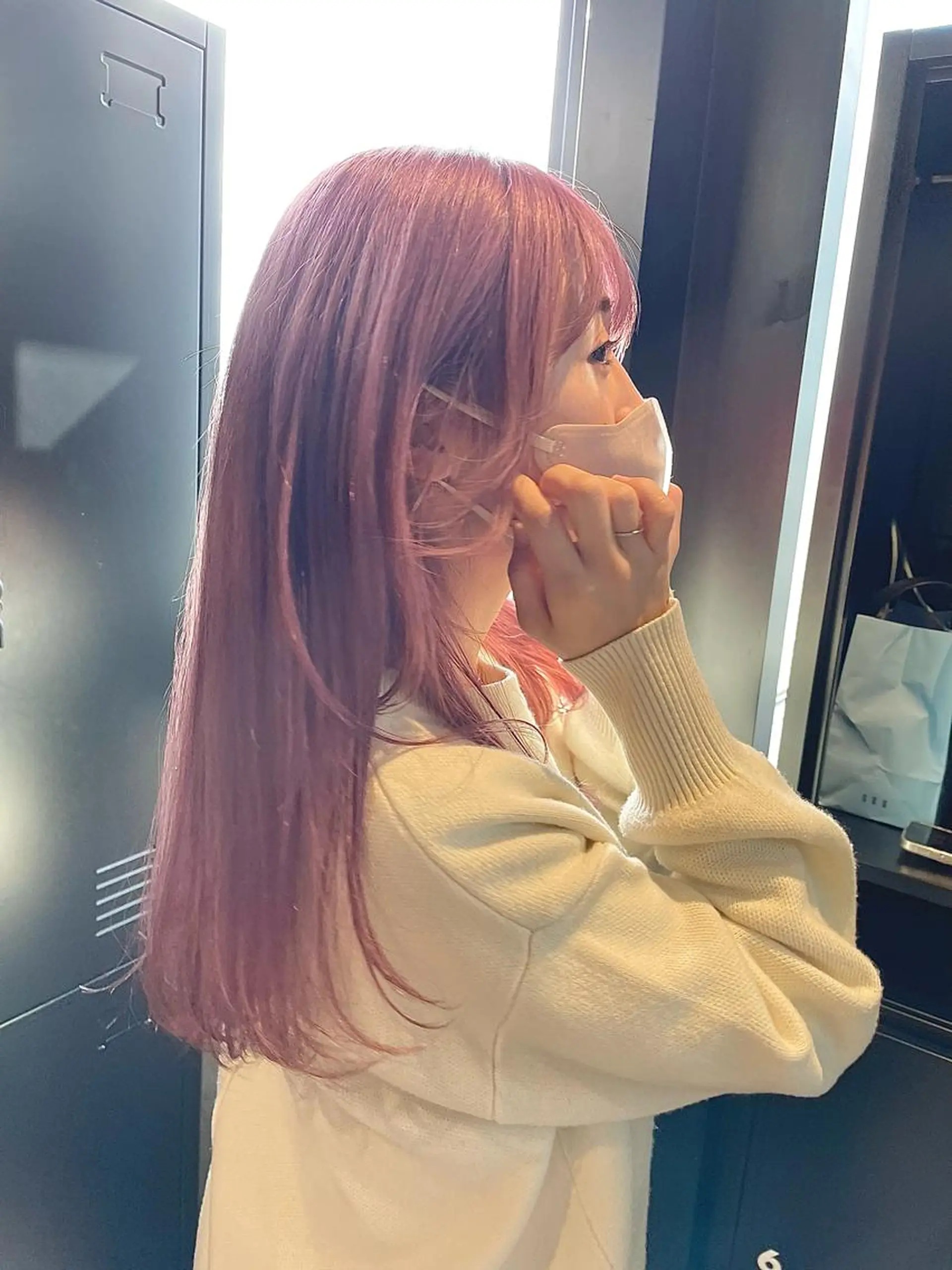 カラー ベージュカラー ブリーチ ピンクカラー ピンクベージュ メンズパーマモデル 募集　サトチハルのヘアスタイル