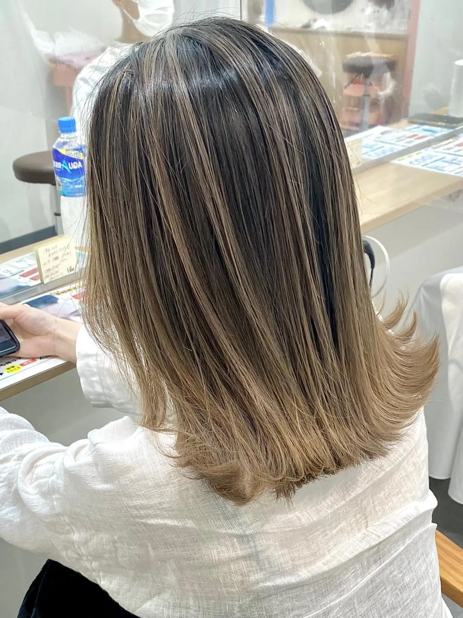 セミロング カラー バレイヤージュ レイヤーカット ヘアカラー トリートメント ヘアセット 💘カラー特化美容師 尾崎拓己のヘアスタイル