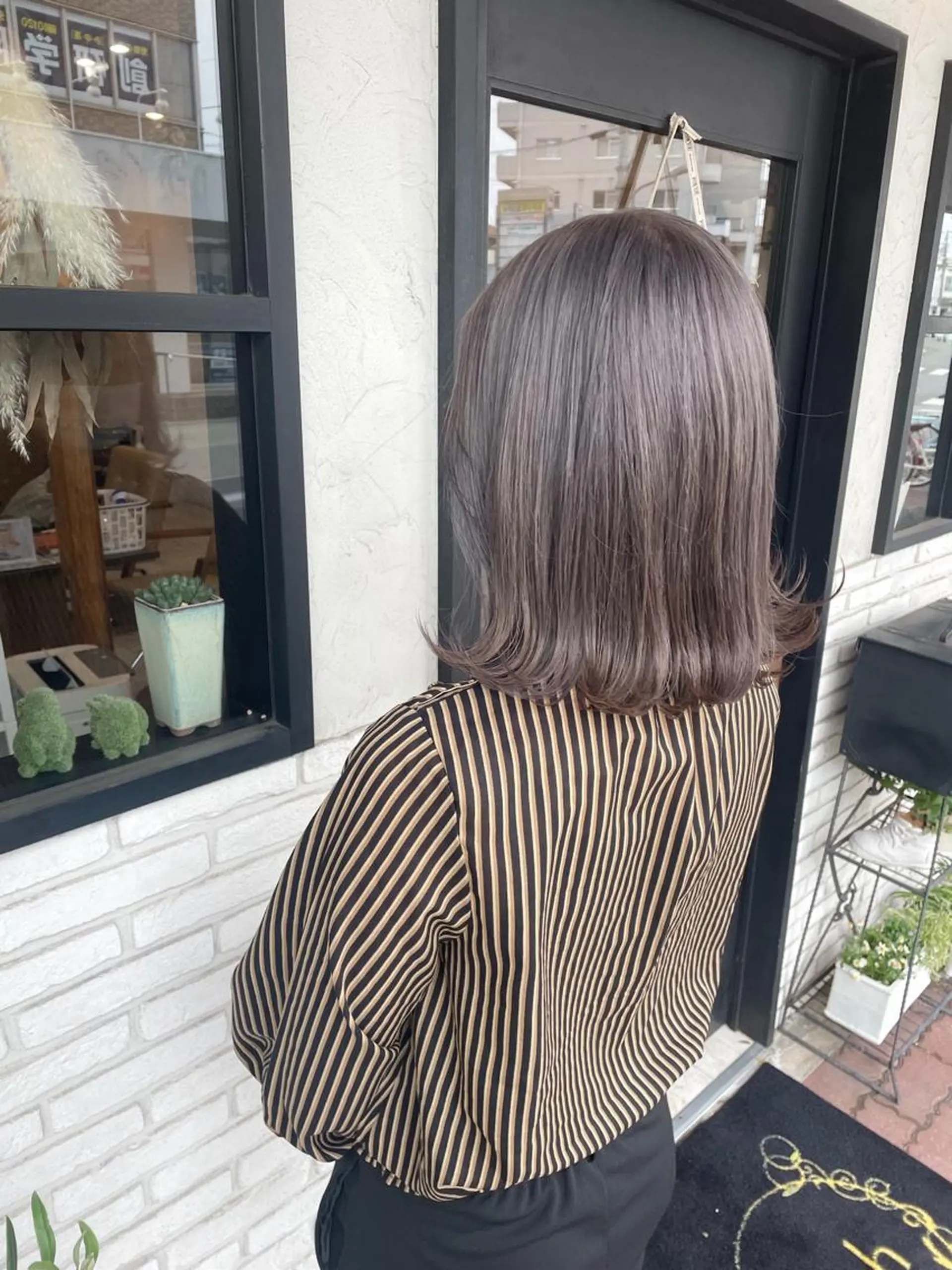 ミディアム カラー ダブルカラー グレージュ ヘアカラー 小坂 真子のヘアスタイル