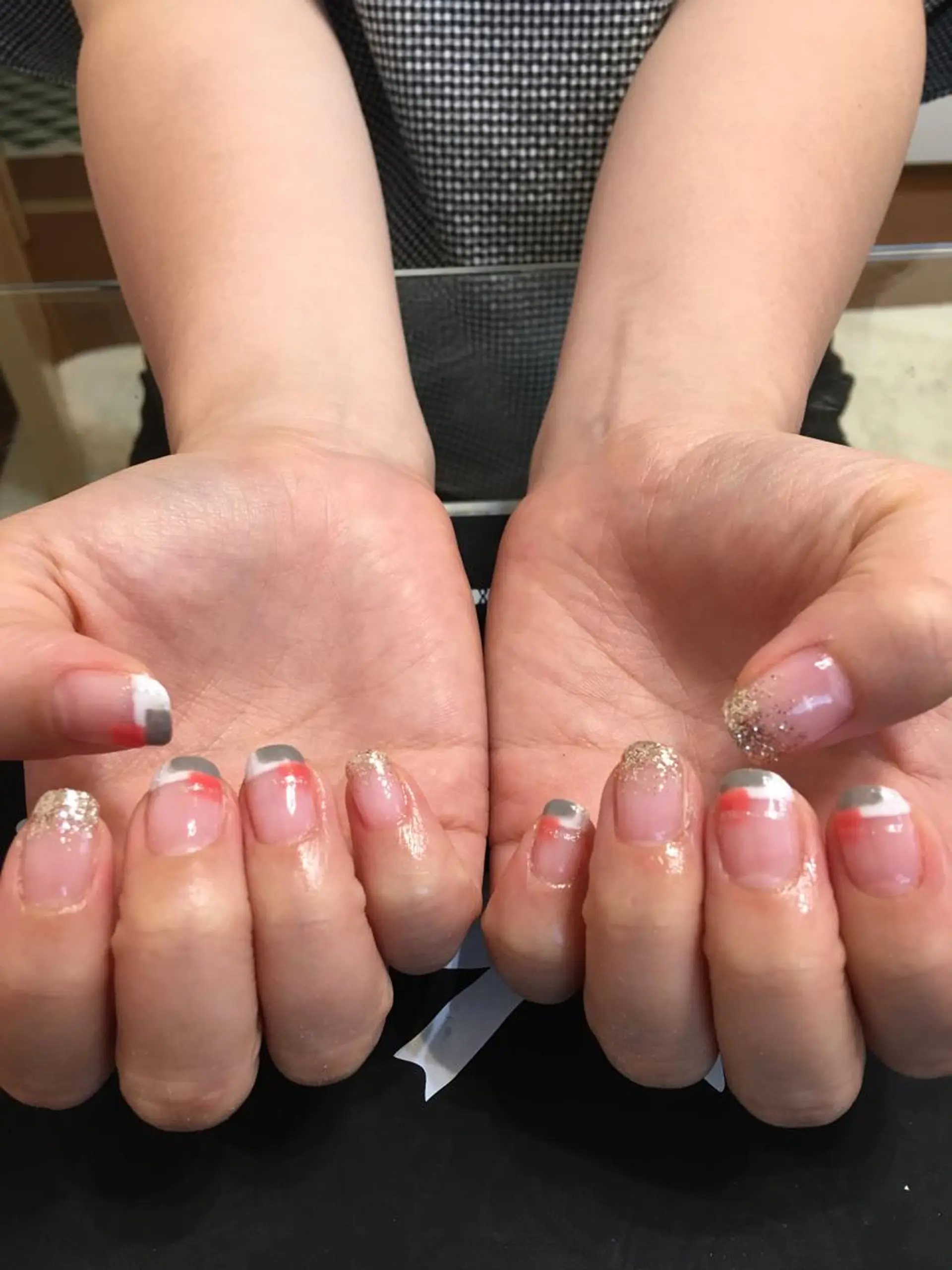 ネイル フレンチネイル グラデーション ラメ(グリッター) ラメグラデーション ハンドネイル 🌈KANÅKO 🌈のネイルデザイン