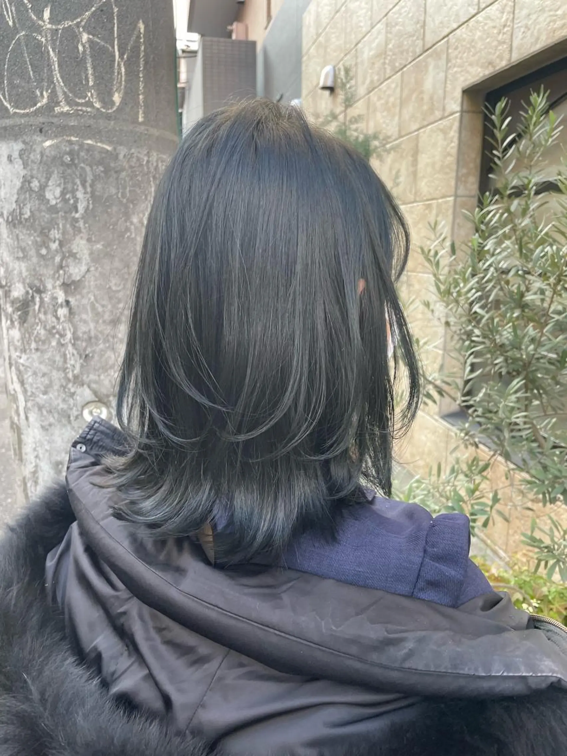 ミディアム issa academyのヘアスタイル
