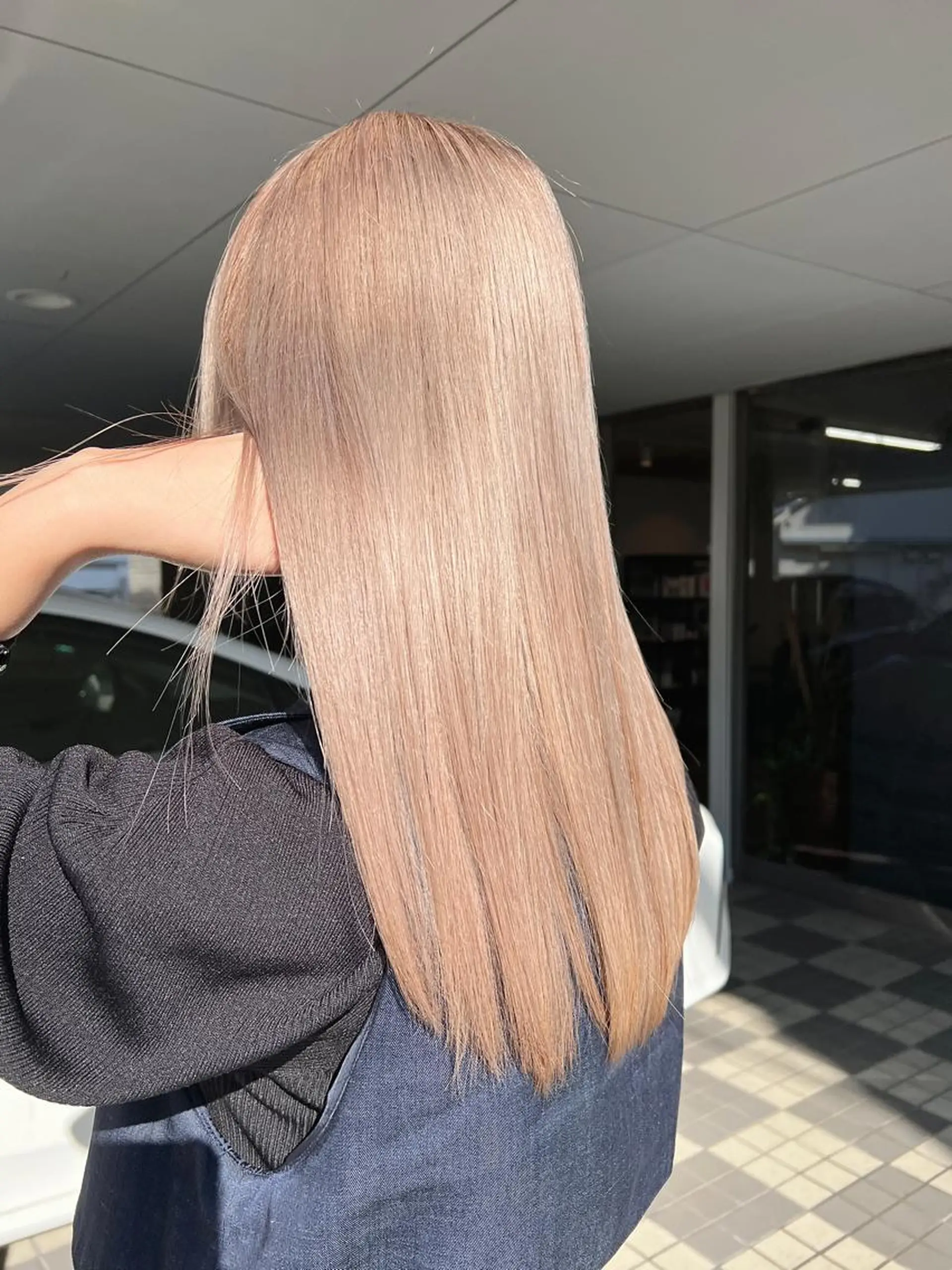 ロング カラー バレイヤージュ ブリーチ ケアブリーチ ダブルカラー イヤリングカラー カット ヘアカラー 🌷かわばた めい🌷のヘアスタイル