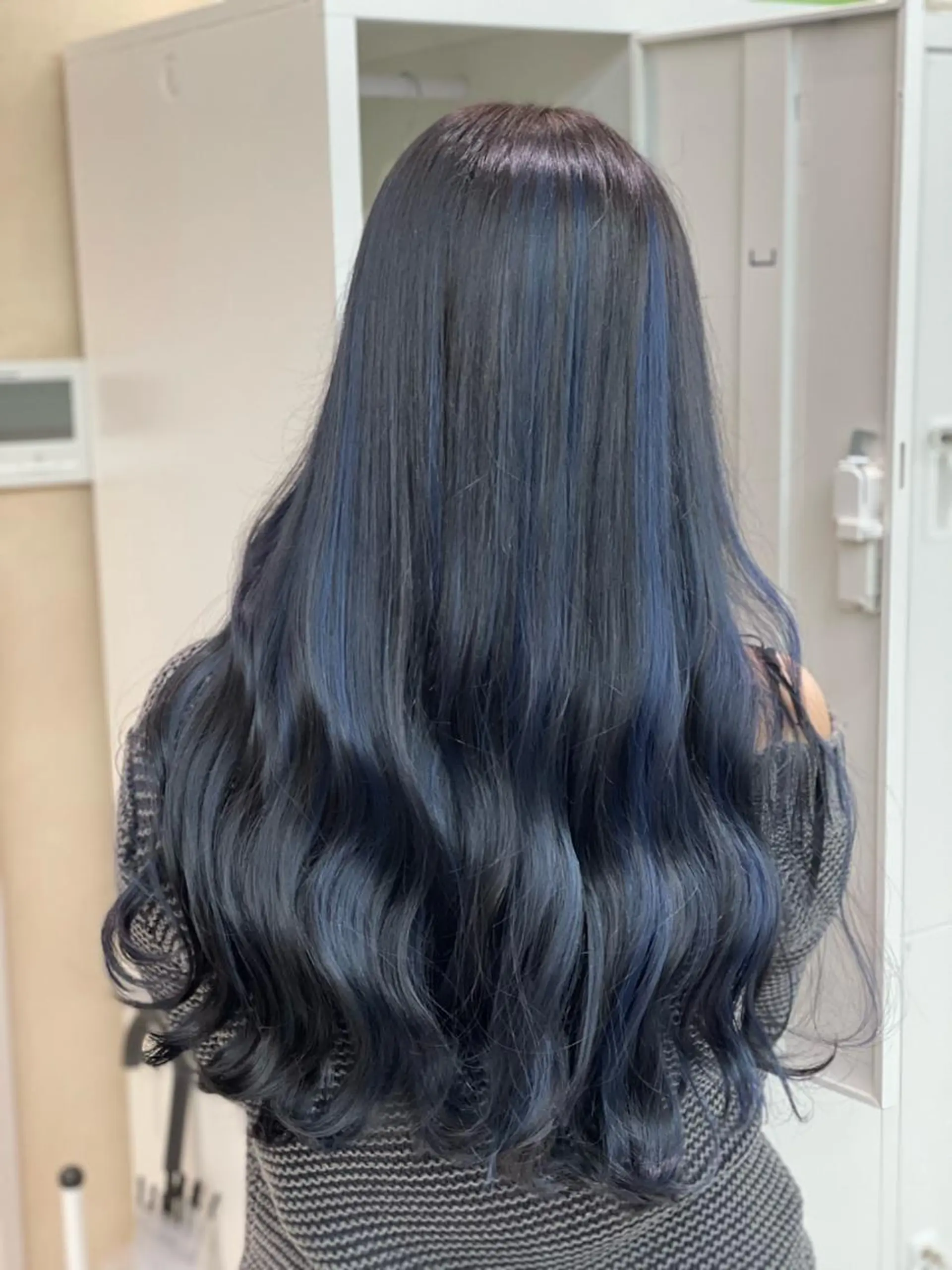 ロング カラー ショーヤ/ブリーチ /バレイヤージュのヘアスタイル