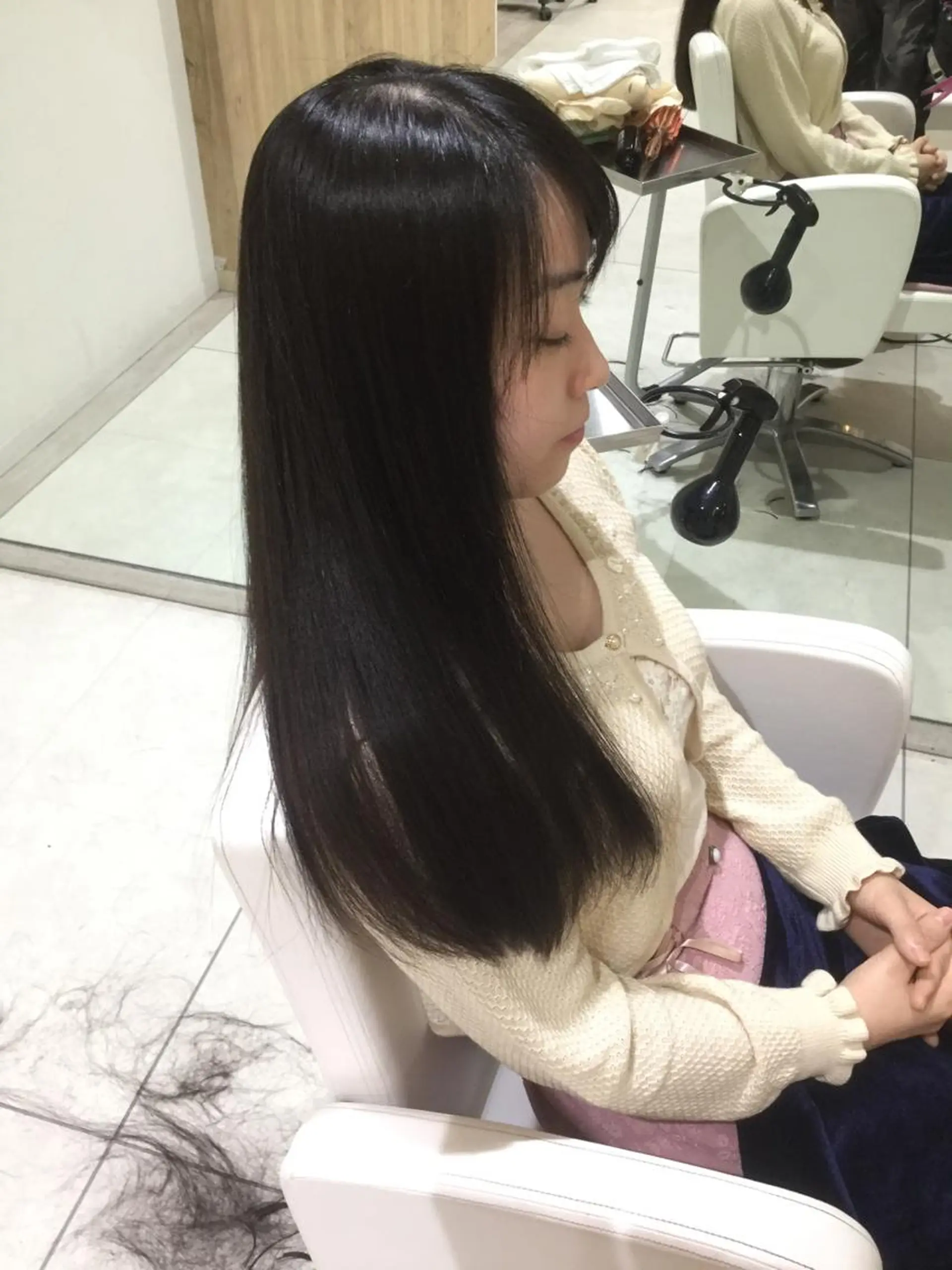 ロング カット ヘアカラー 松吉 純平のヘアスタイル