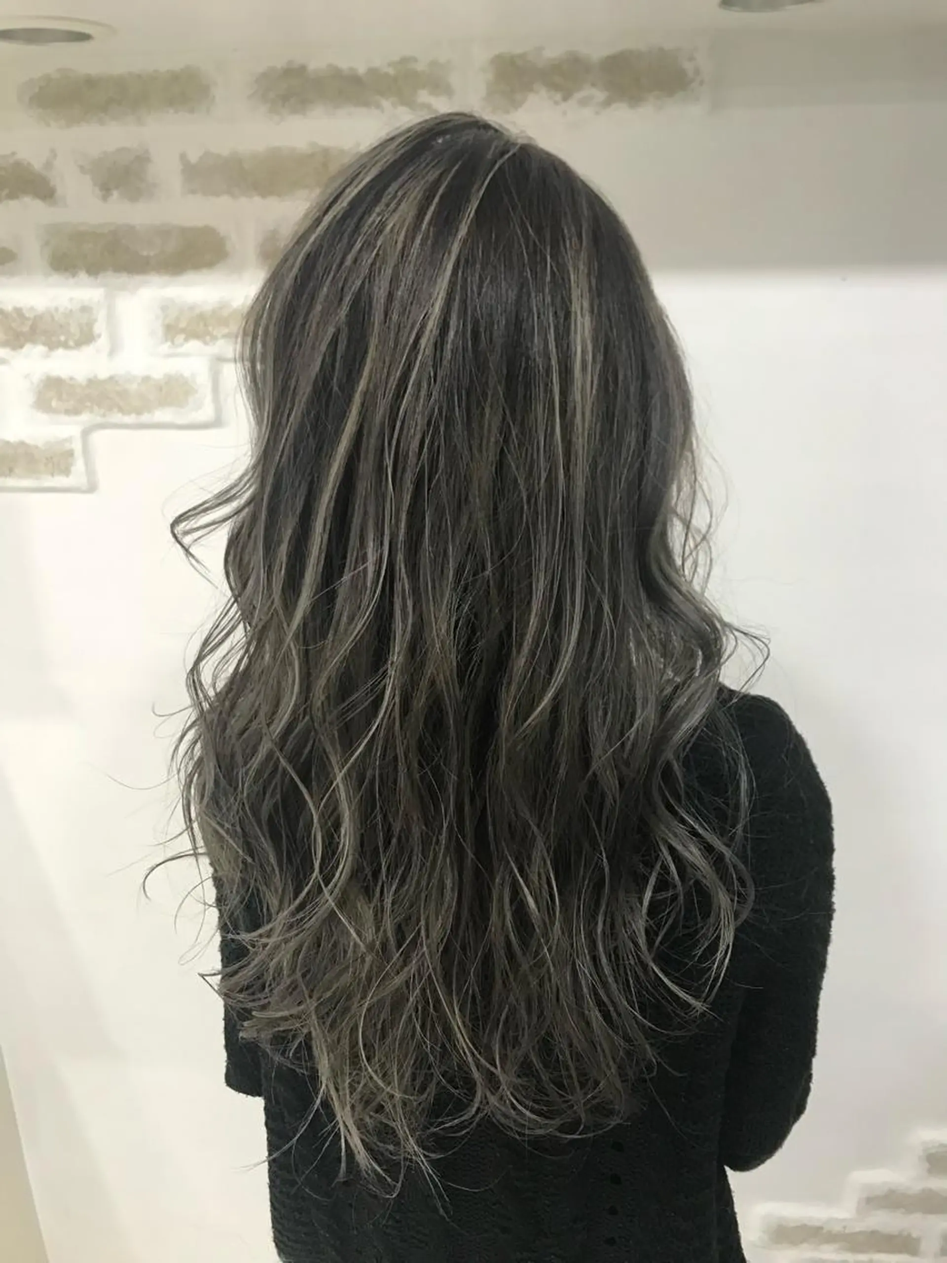 ロング カラー ハイライトカラー 外国人風カラー ハイライト メンズ特化 TAKUYAのヘアスタイル