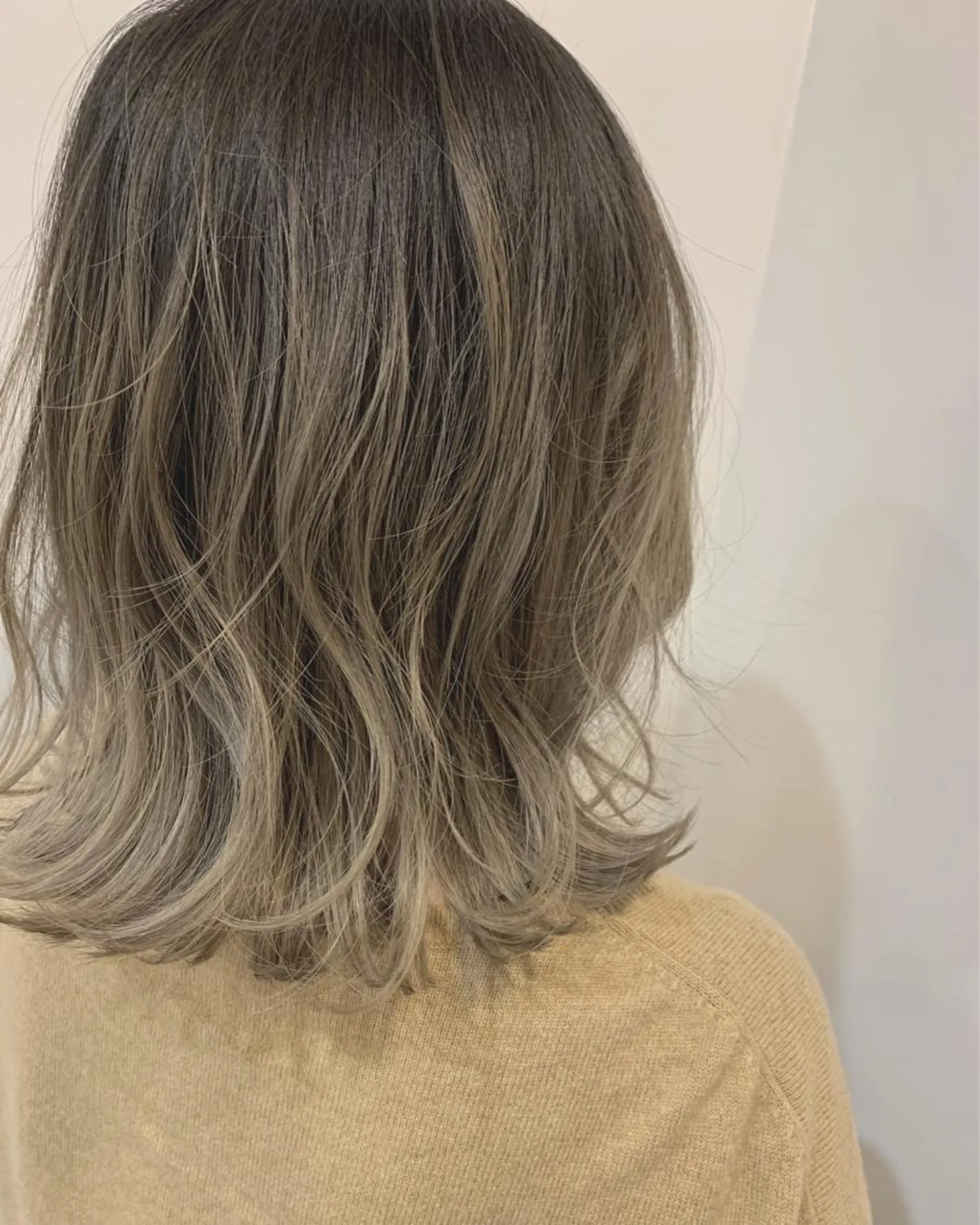 ミディアム カラー グラデーションカラー Lolonois梅田 /Okazaki:)のヘアスタイル