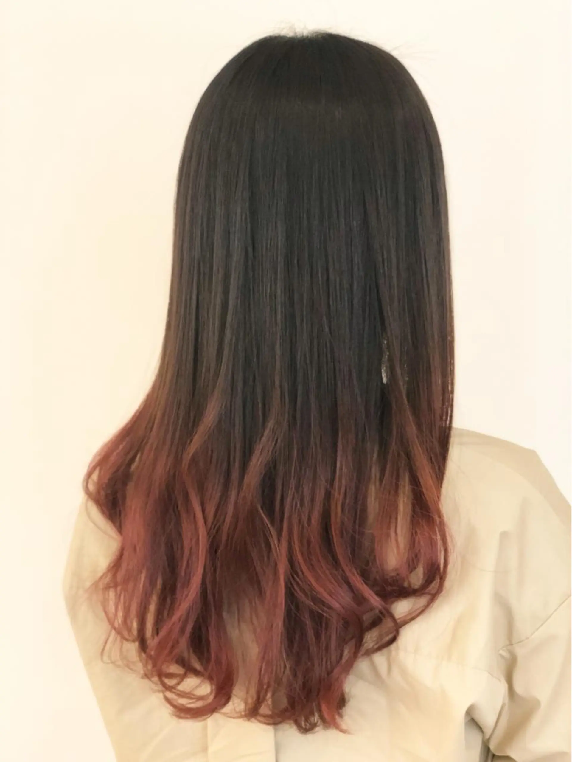 ロング カラー ブリーチ グラデーションカラー トリートメント 門田 恭弥のヘアスタイル