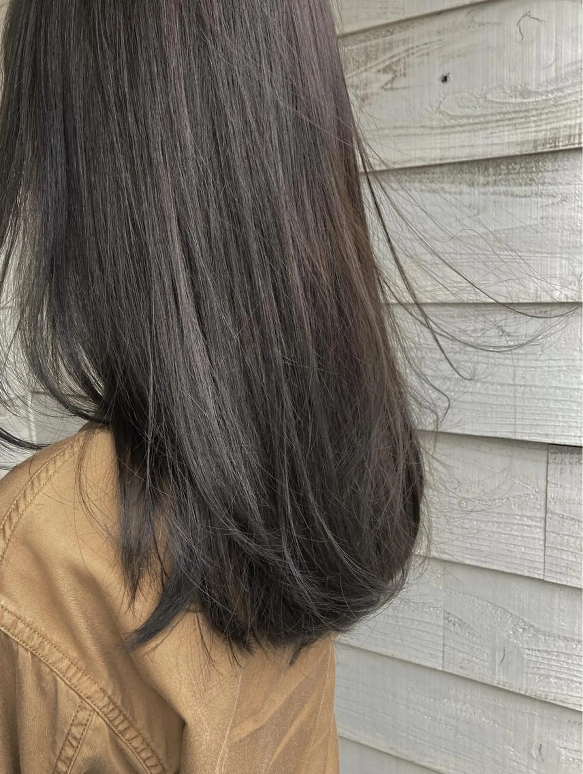 セミロング roka ノゾミのヘアスタイル