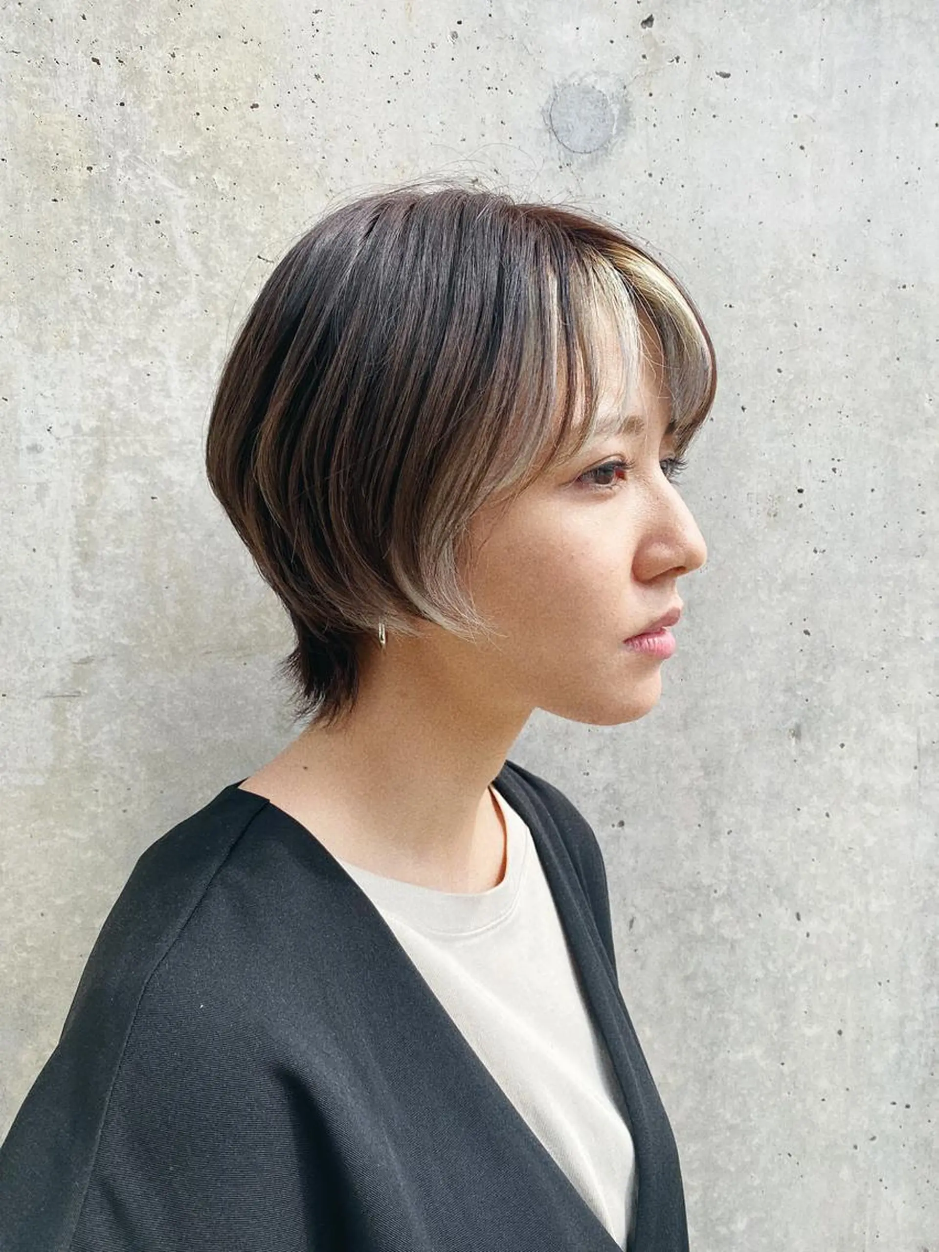 ミディアム カット 高浜 夕海のヘアスタイル