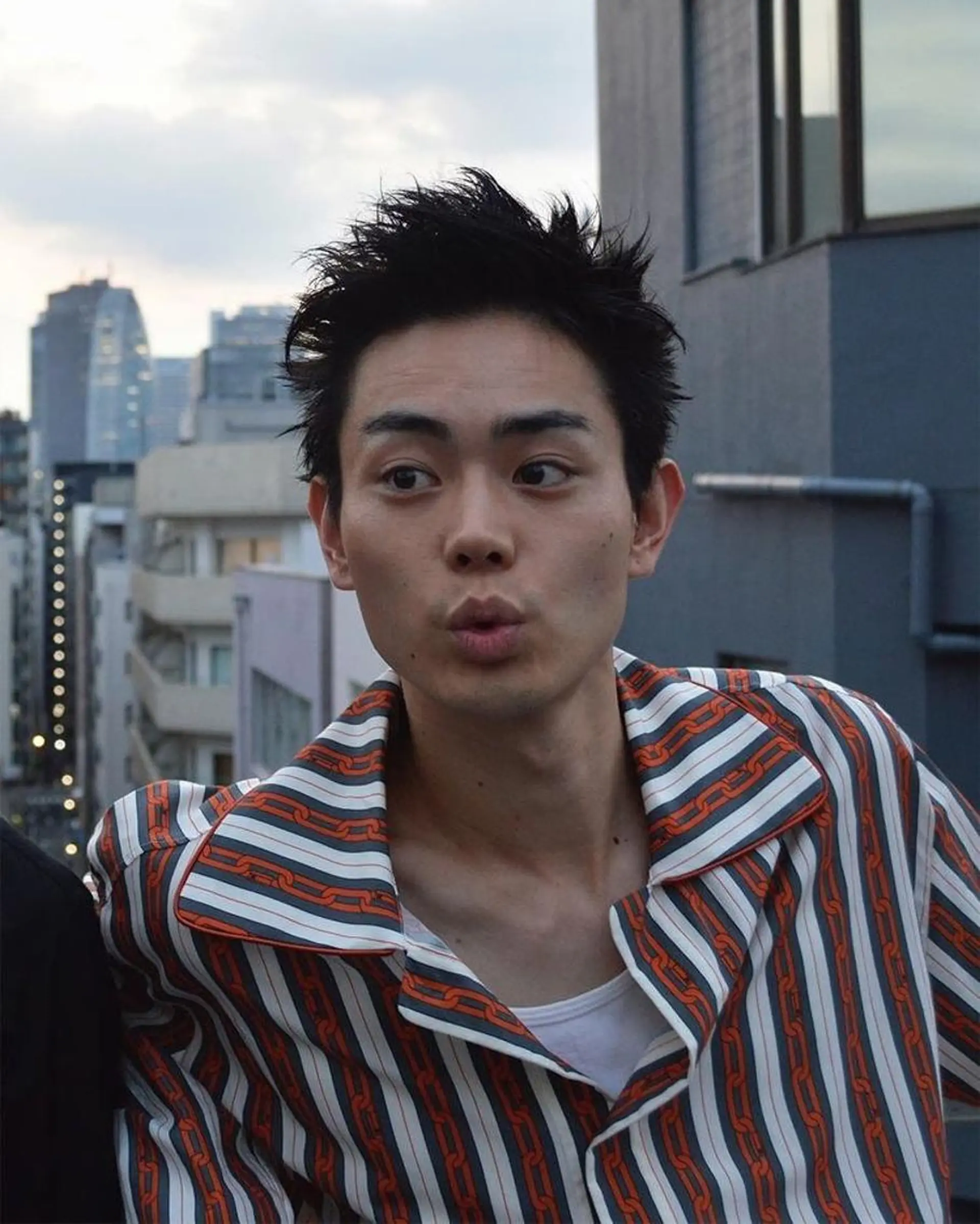 ショート カラー パーマ ヘアアレンジ メンズ キッズ ネイル マツエク・マツパ アイブロウ ショートレイヤー アップバング メンズショート スパイキーショート 刈り上げ ショートヘア原宿 fifth コシのヘアスタイル