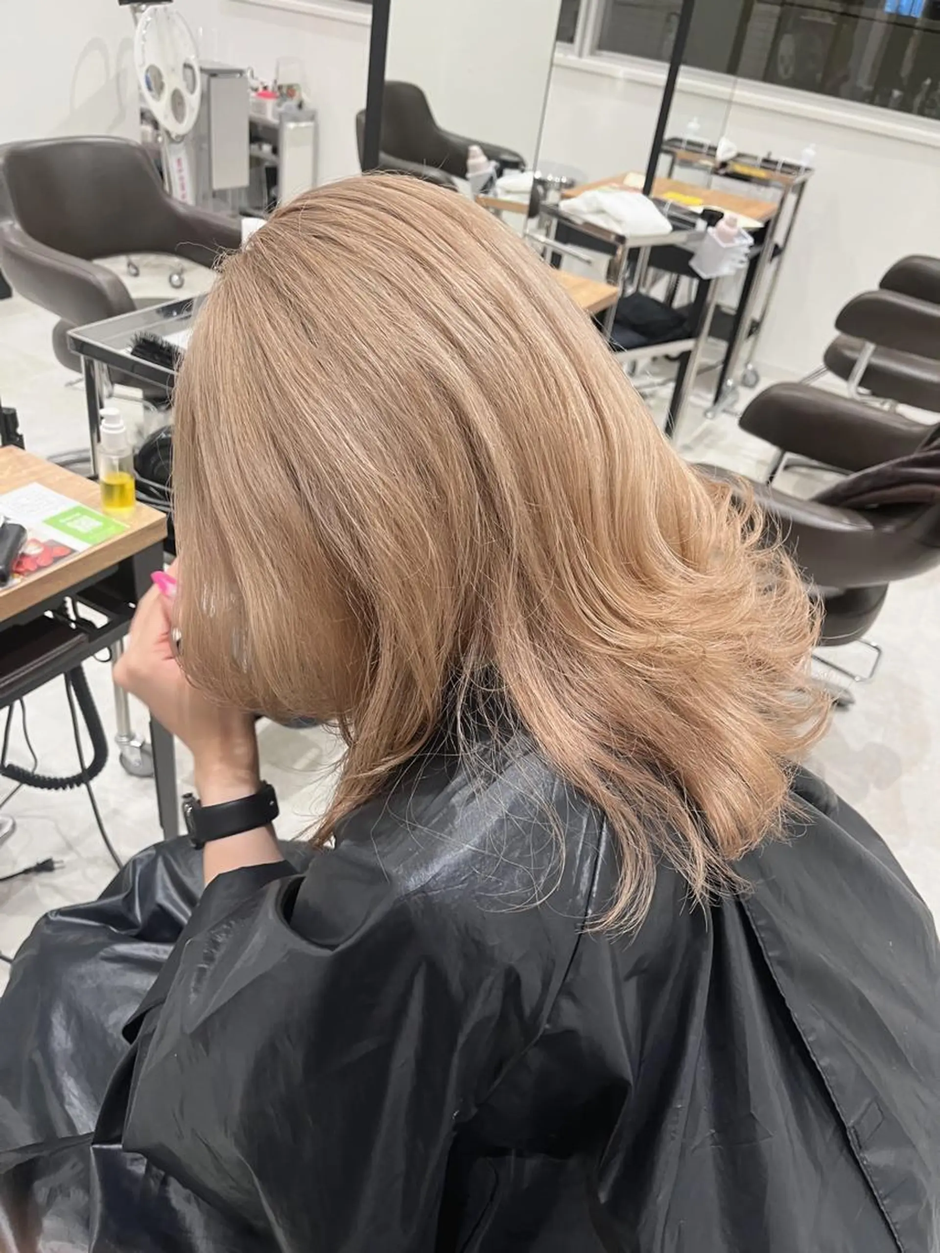 ミディアム lien ヒジリのヘアスタイル
