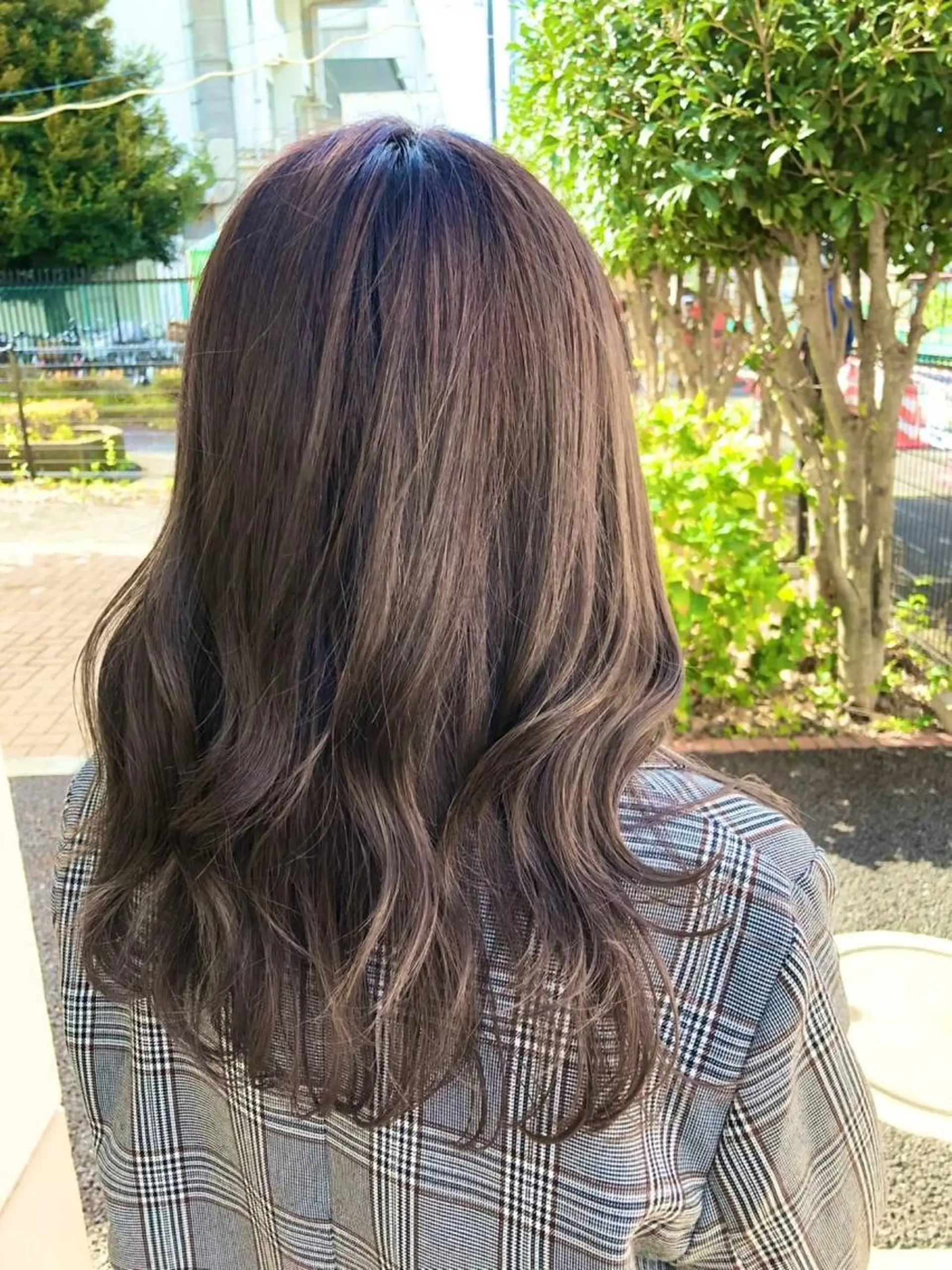 カラー hairsalon de Forever vida所属・猪野海生 カットモデル募集のヘアスタイル