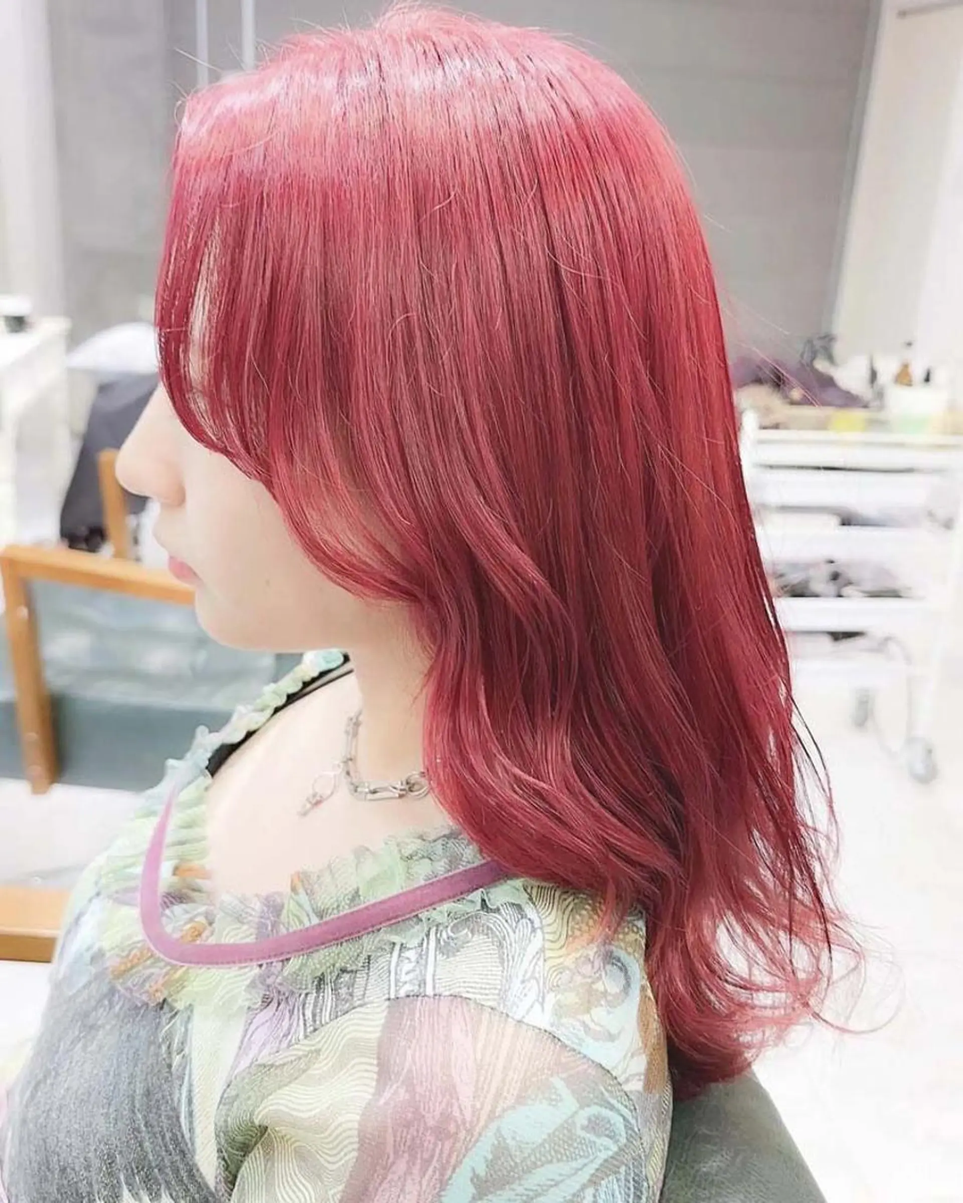 セミロング カラー ヘアアレンジ ブリーチ ケアブリーチ 透明感カラー デザインカラー ハイトーンカラー Days 透明感カラーのヘアスタイル