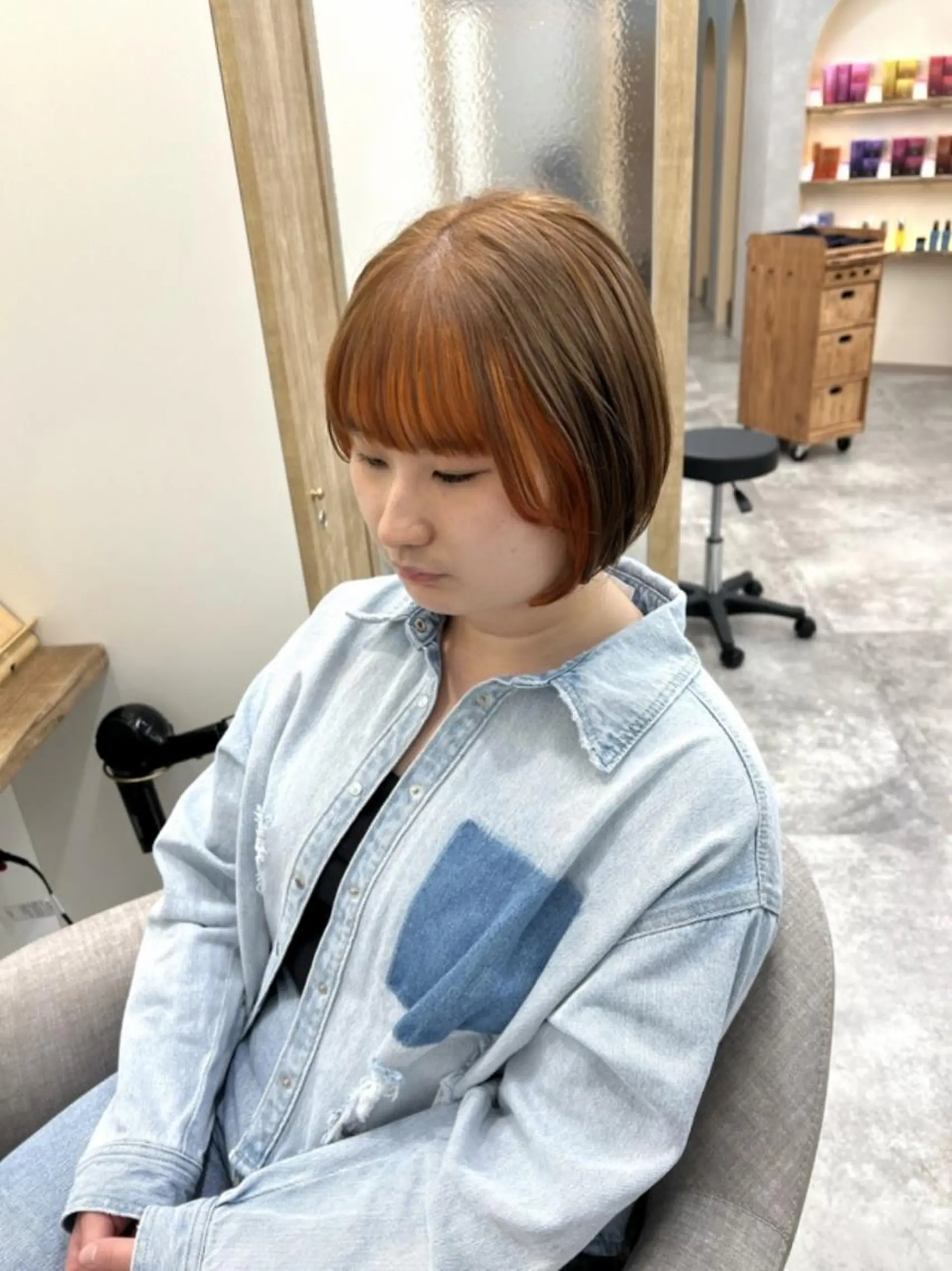 ショート カラー ブリーチ デザインカラー オレンジ Ami アミのヘアスタイル