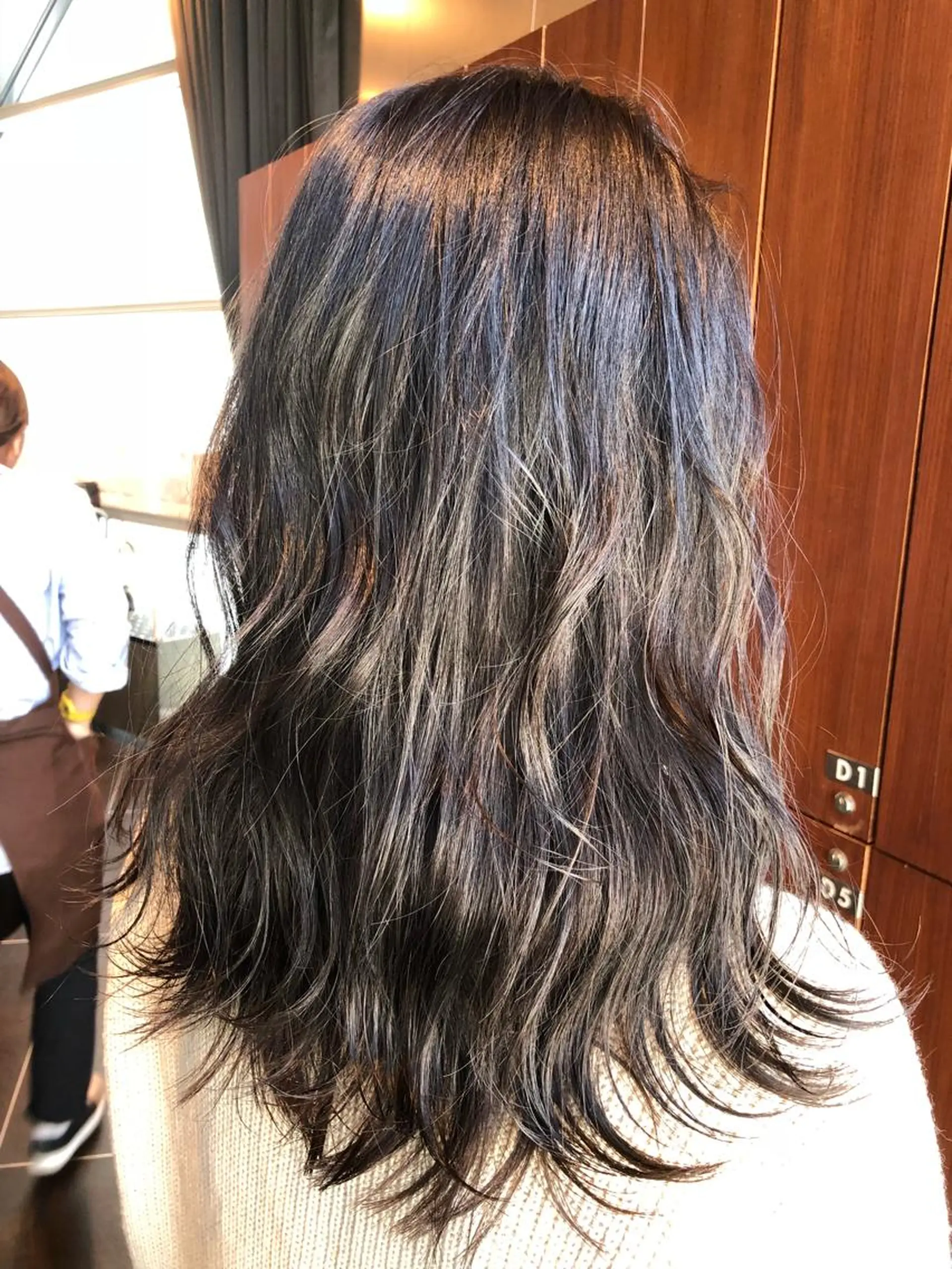 セミロング カラー アッシュ 眉毛/まつげ 山川　あやめの眉毛・アイブロウイメージ