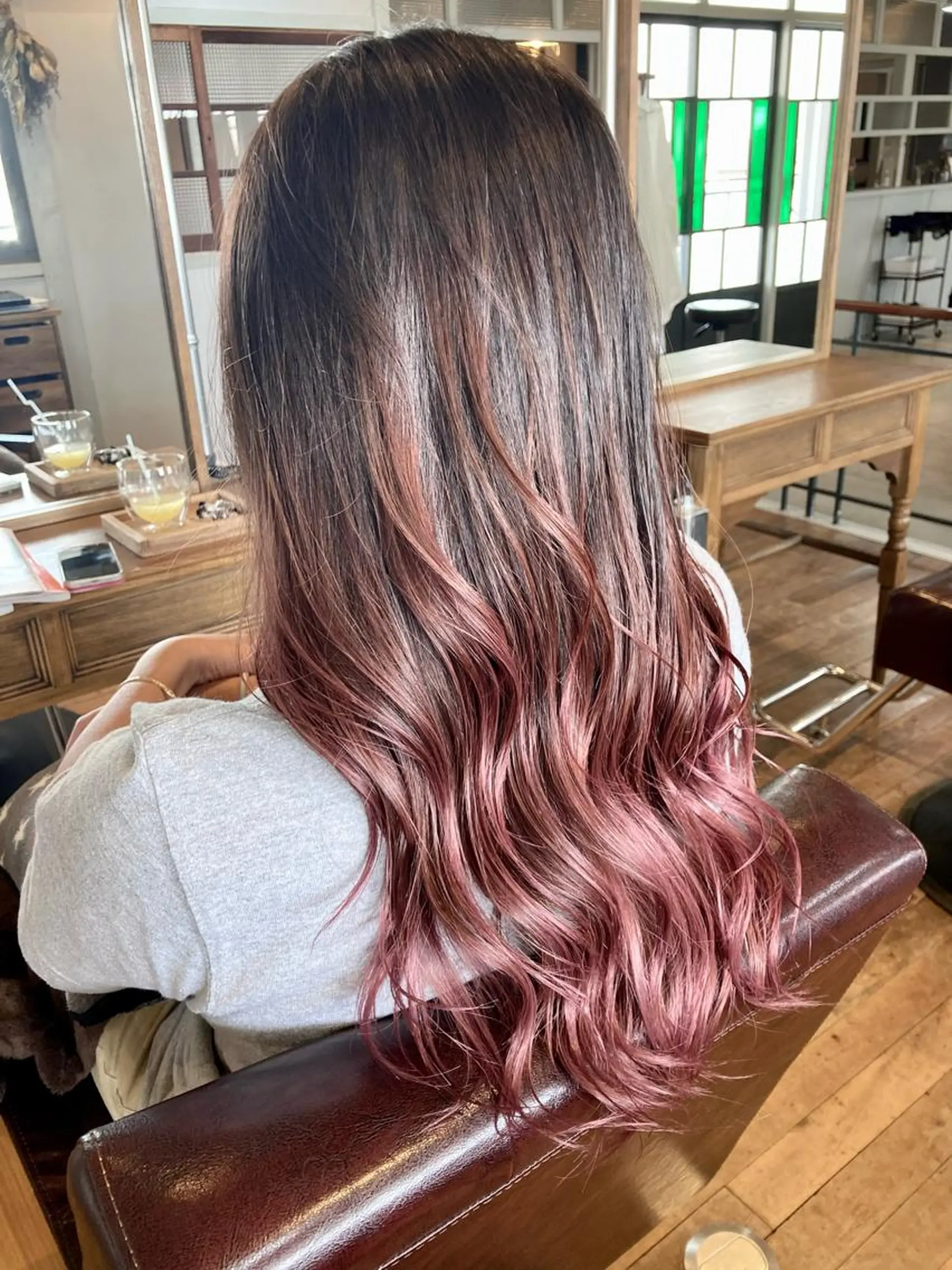 ロング タカツド ユウキのヘアスタイル
