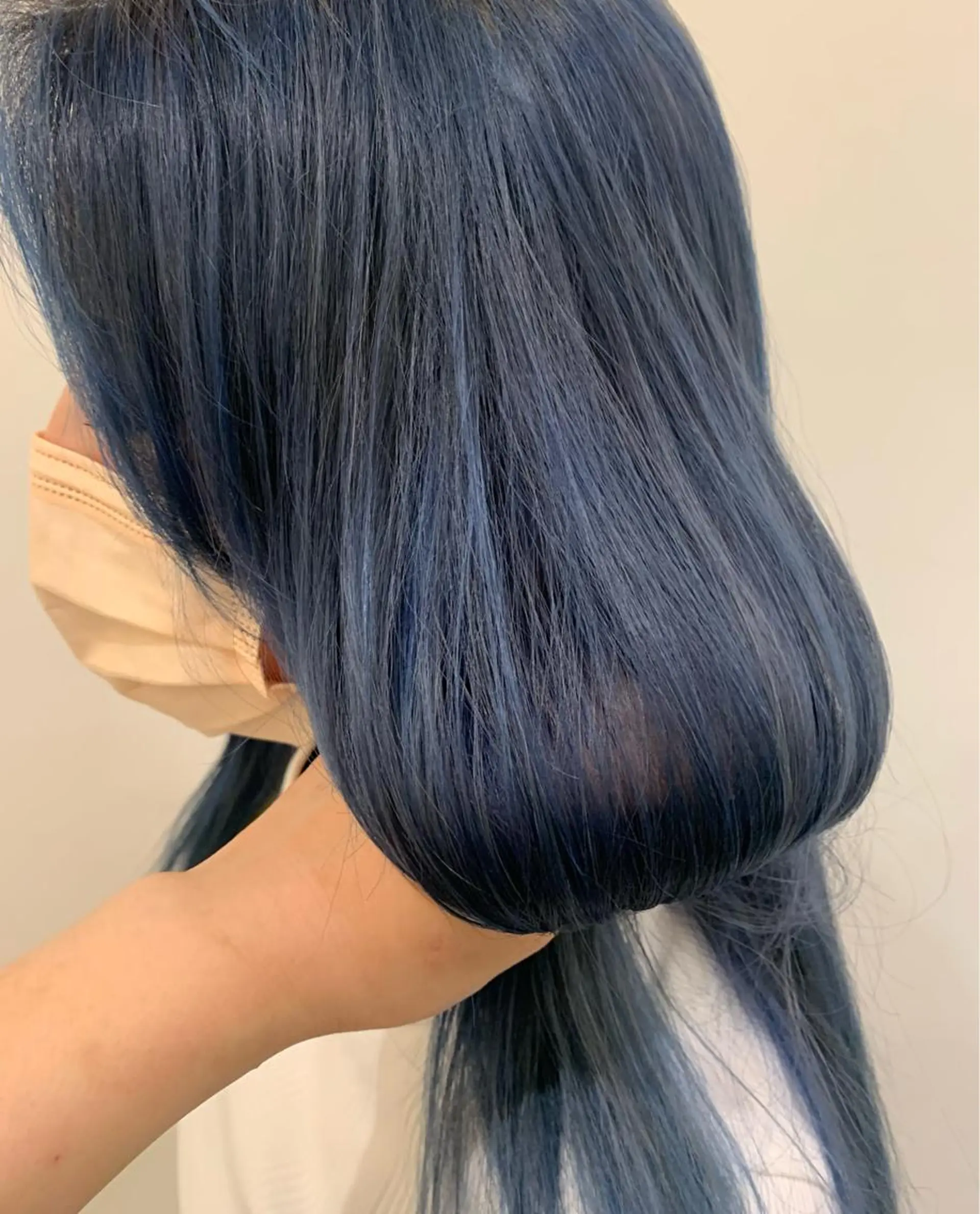 カラー ブルーカラー さとう あやかのヘアスタイル