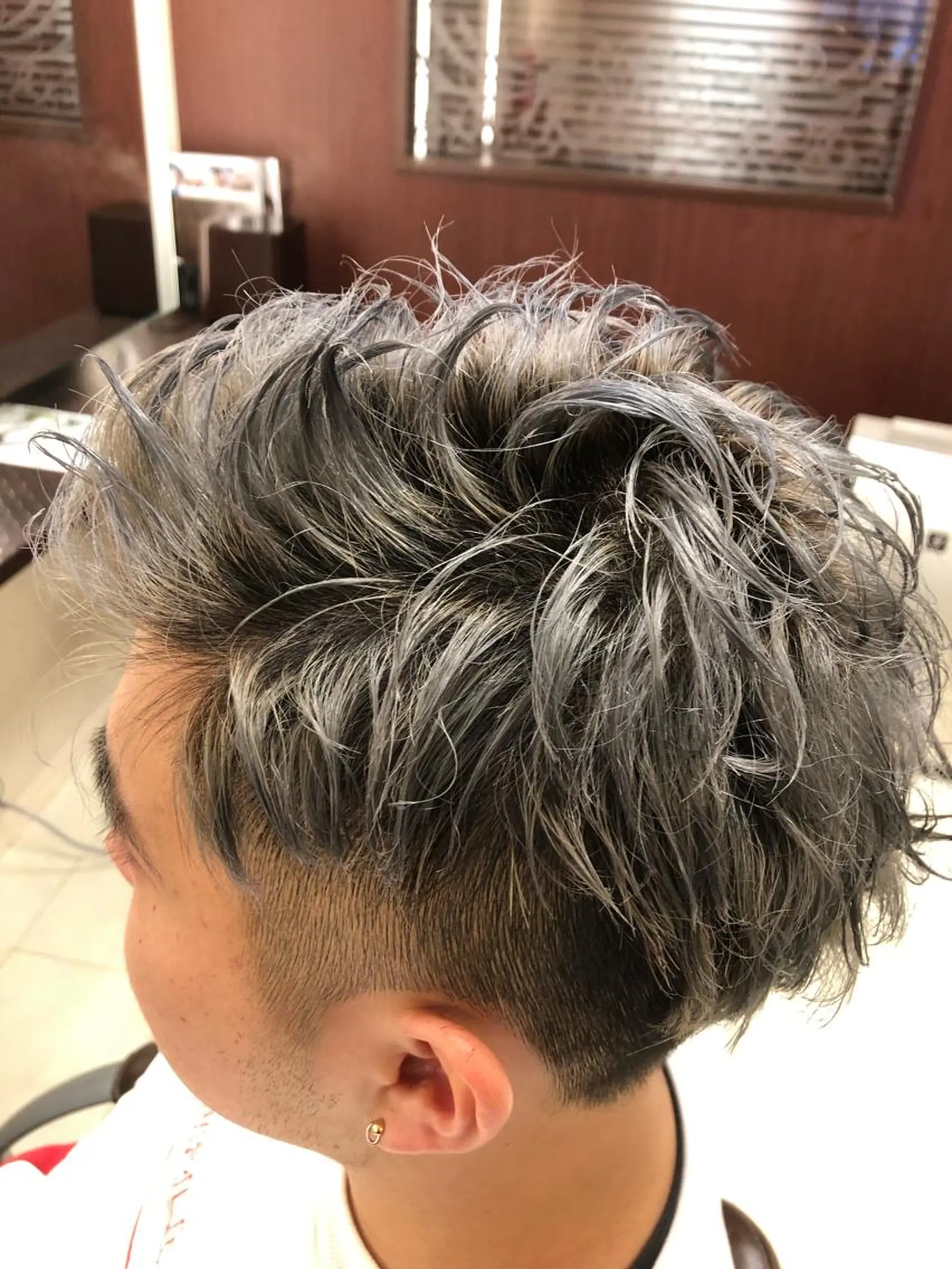ショート メンズ カット ヘアカラー SHAPE 早坂兼斗のヘアスタイル