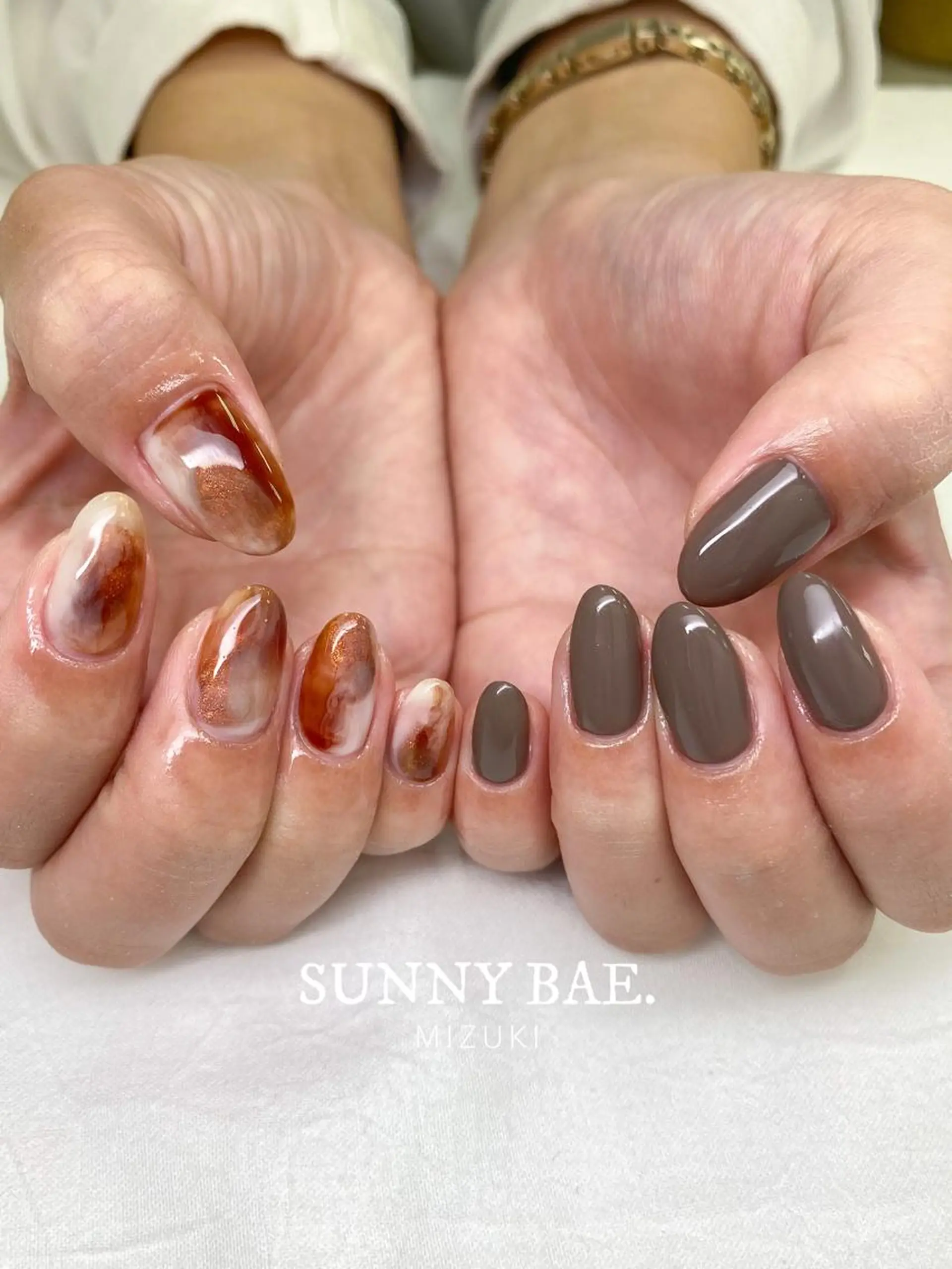 ネイル べっ甲ネイル マグネットネイル ニュアンスネイル 冬ネイル SUNNY BAE. 🌼MIZUKIのネイルデザイン