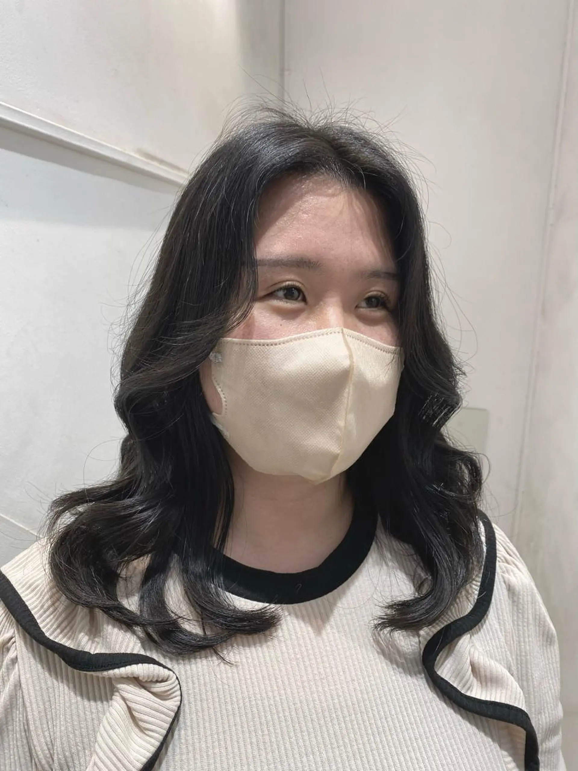 セミロング カラー グレージュ ✨くびれスタイル✨️ 戸嶋穂乃香のヘアスタイル