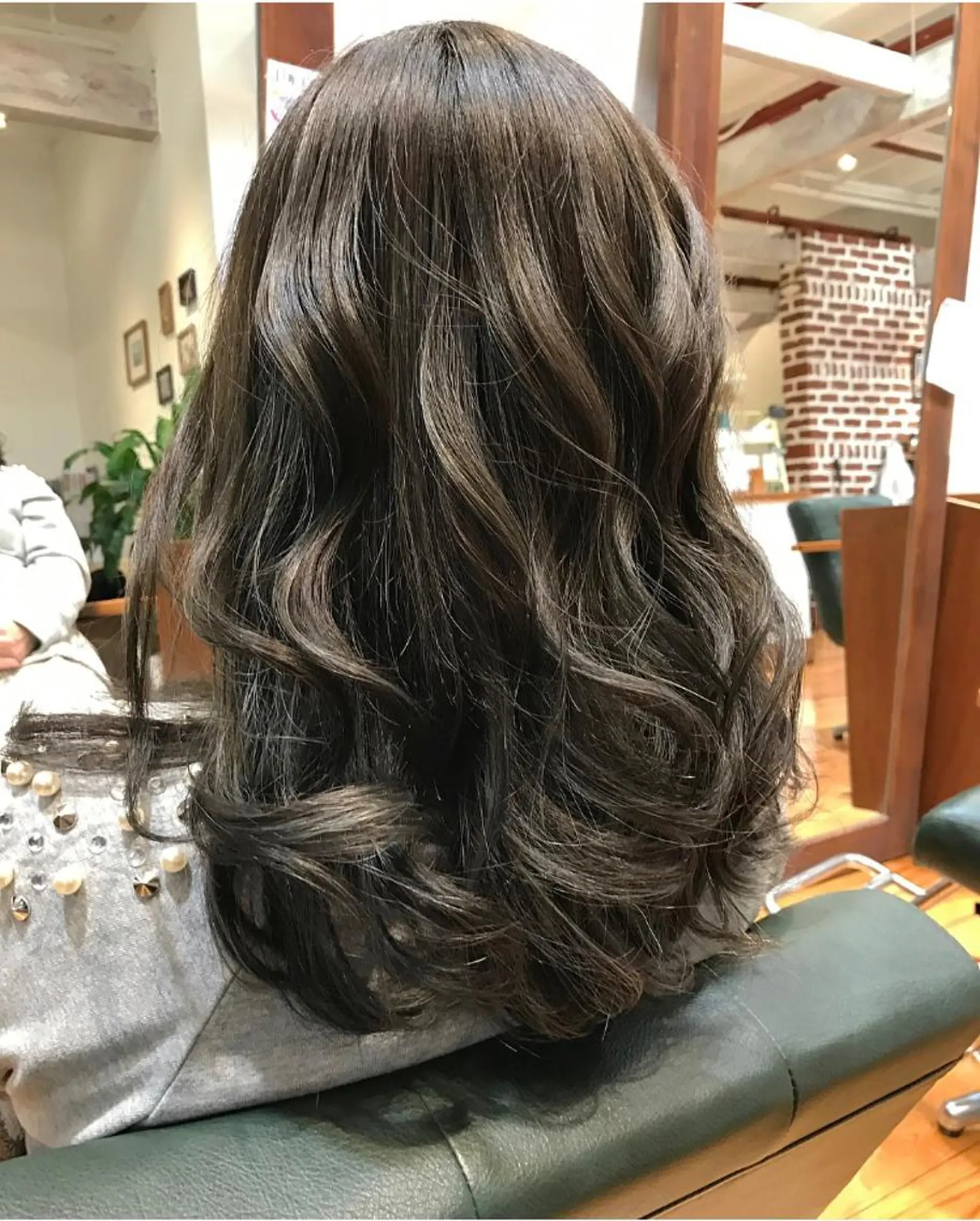 ショート ミディアム セミロング ロング カラー グレージュ ハイライトカラー ハイライト カット特化柏駅 徒歩3分LOUのヘアスタイル