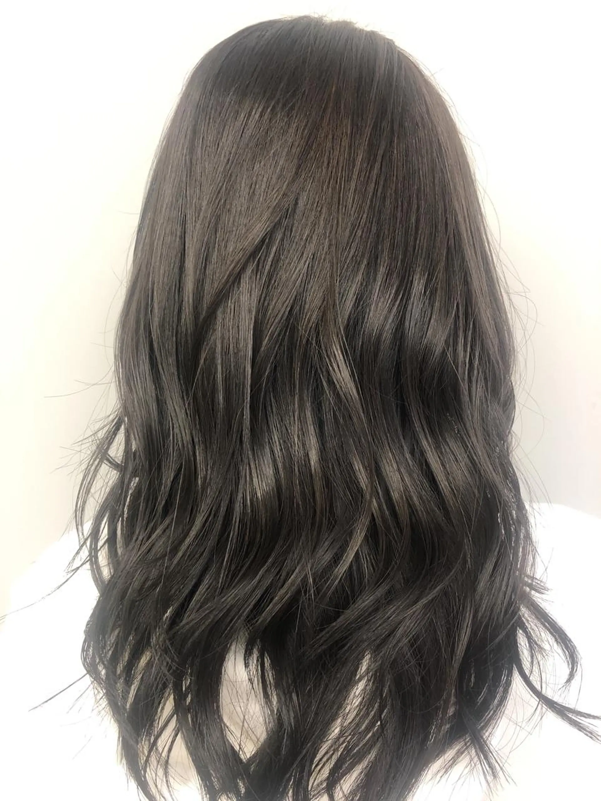 セミロング Libero by enVogueのヘアスタイル