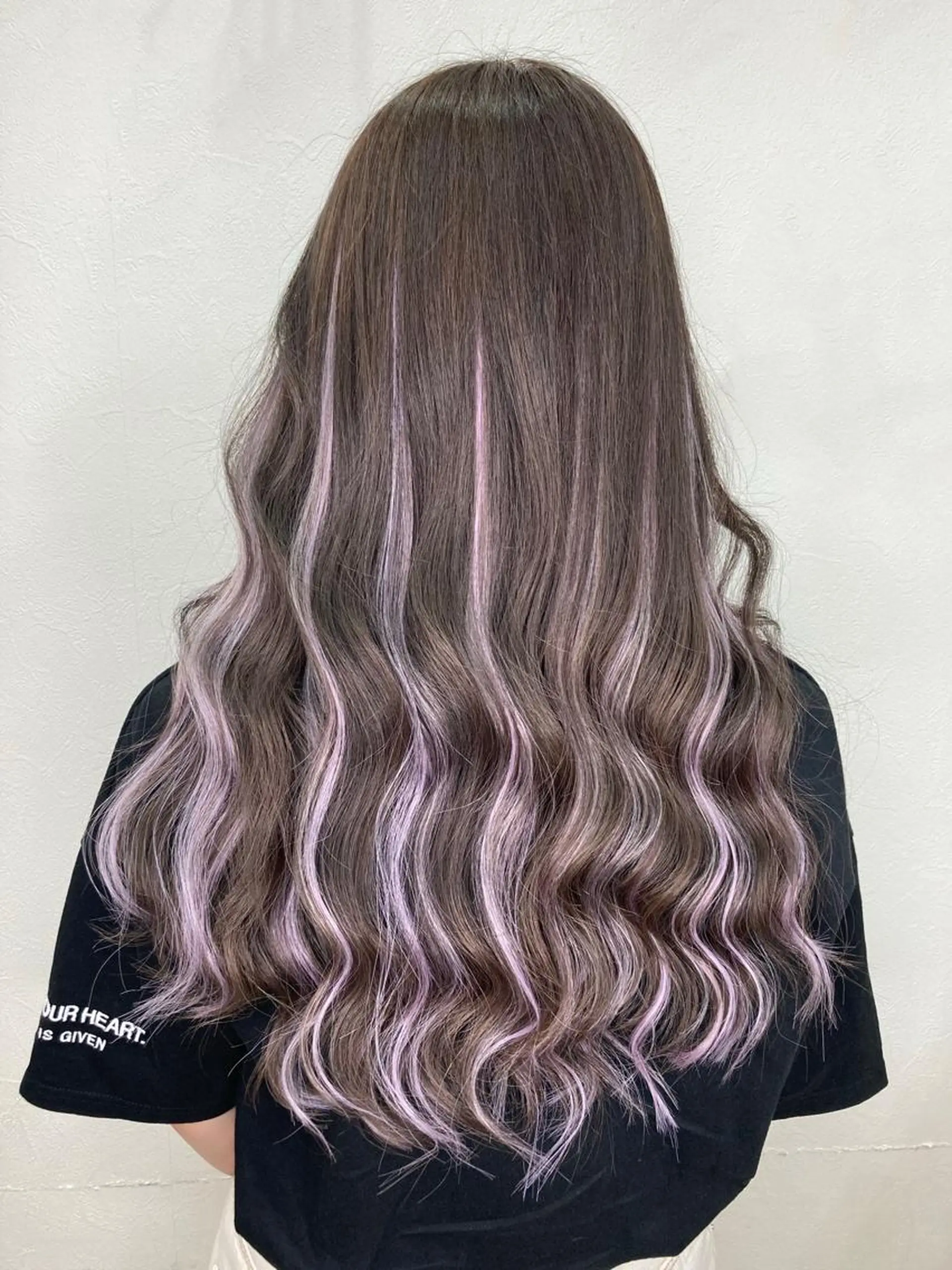 セミロング カラー ハイライトカラー パープルカラー エクステ ハイライト KEISUKE/カラ ー🐶シールエクステのヘアスタイル