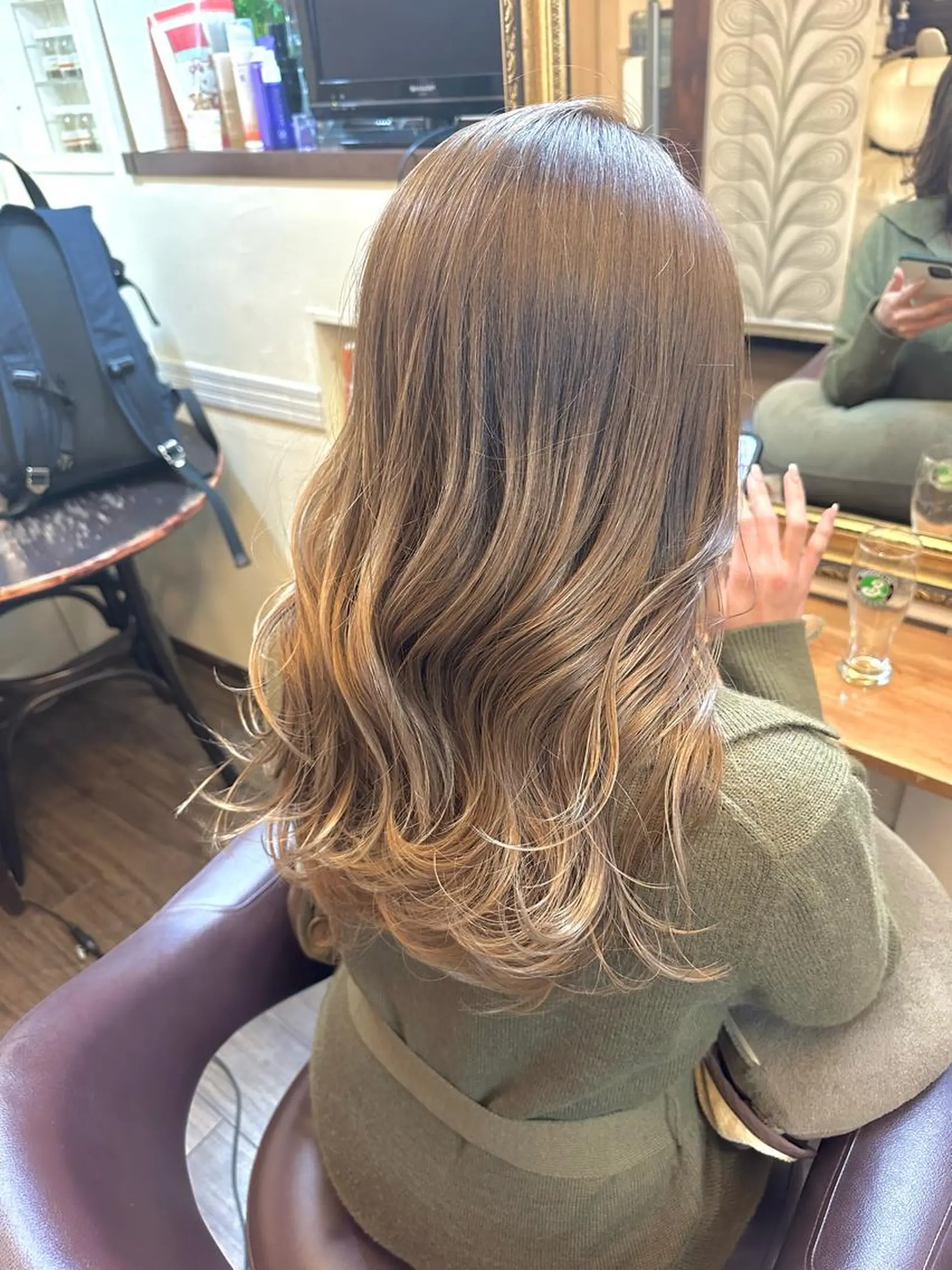 ロング カラー ヘアカラー トリートメント 🌱ケミカル美容師 未来を綺麗に🌱優吾のヘアスタイル