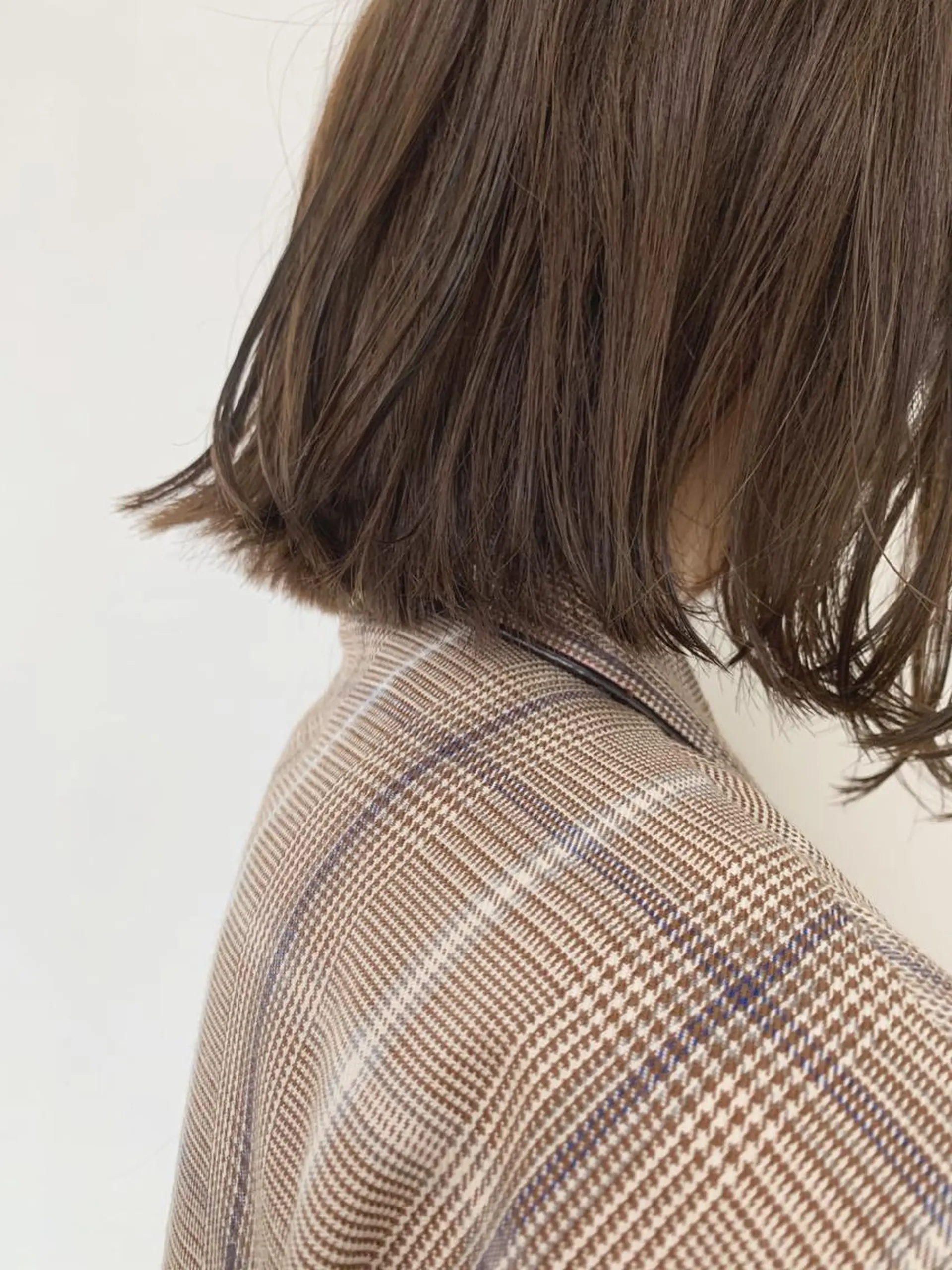 ショート カラー ベージュカラー ショコラベージュ 外ハネヘア カット ヘアカラー トリートメント PHIDGE所属・山下 千明のヘアスタイル